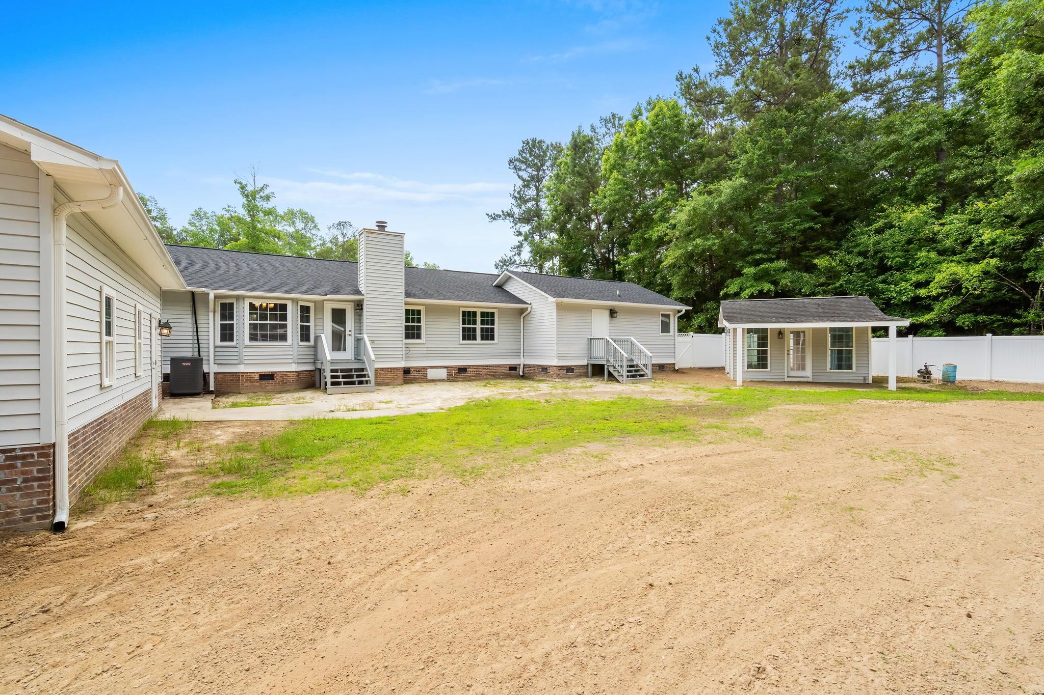 240 Ole Maple St. Property Photo 8