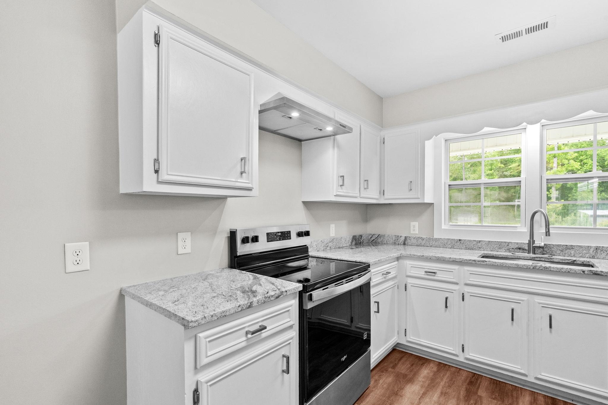 240 Ole Maple St. Property Photo 19