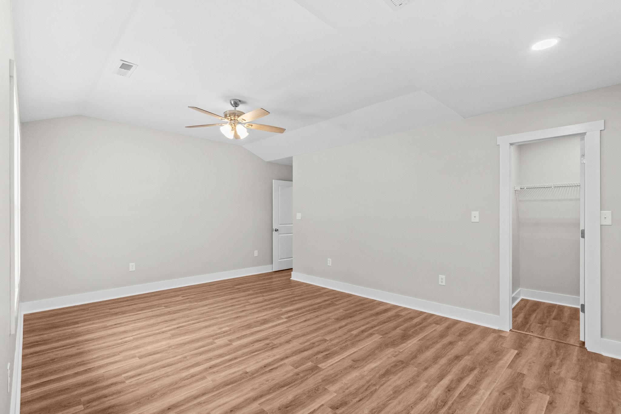 240 Ole Maple St. Property Photo 33