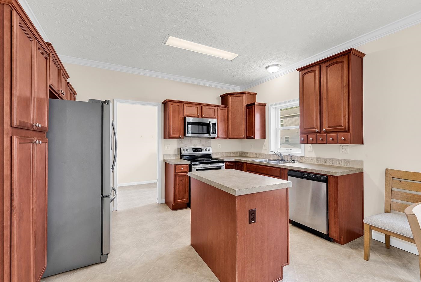 1109 Weldon Ln. Property Photo 7