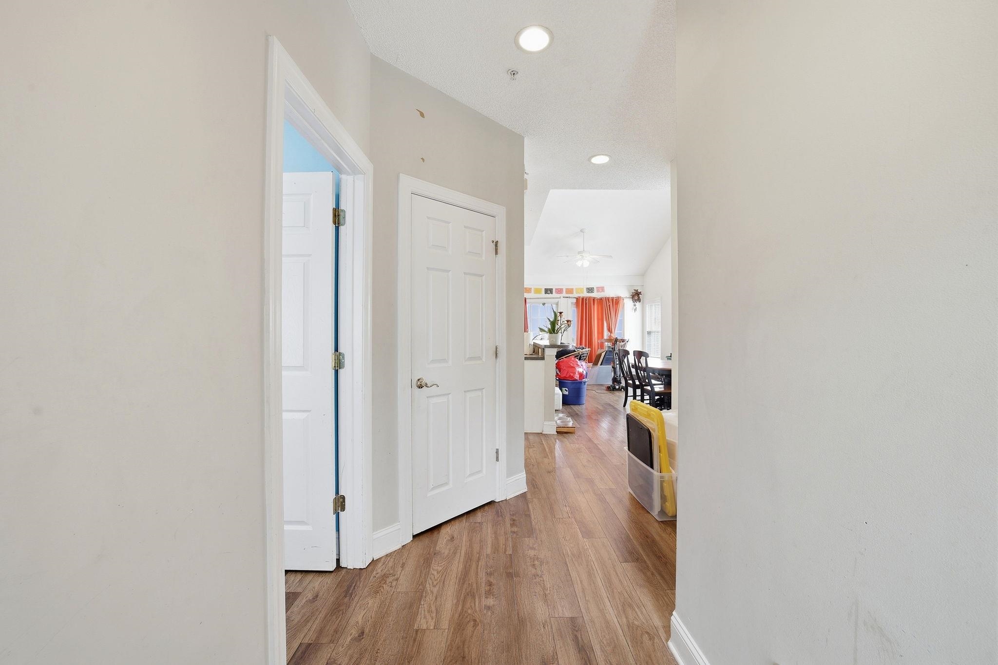 5034 Belleglen Ct. Property Photo 6
