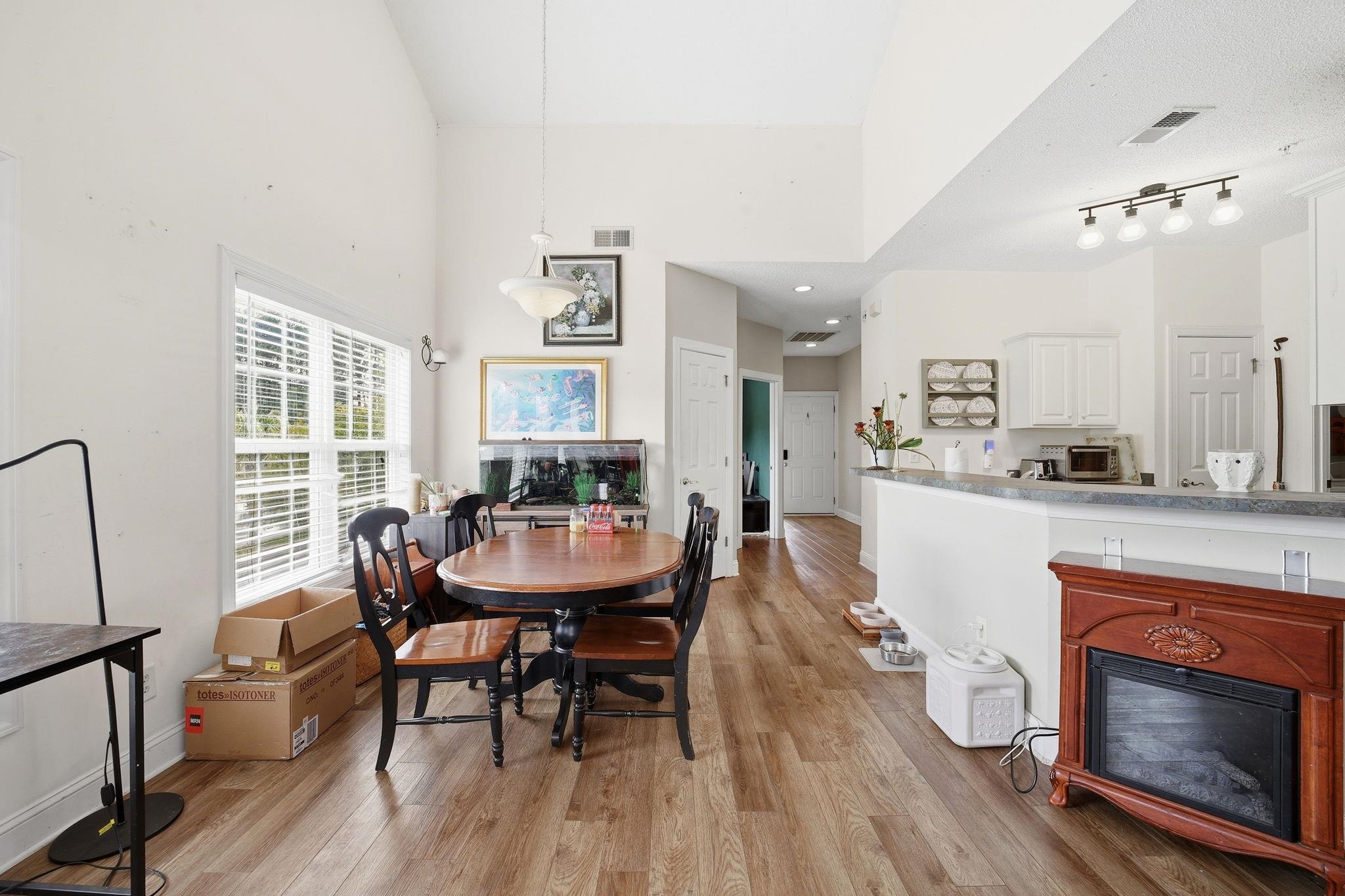 5034 Belleglen Ct. Property Photo 7