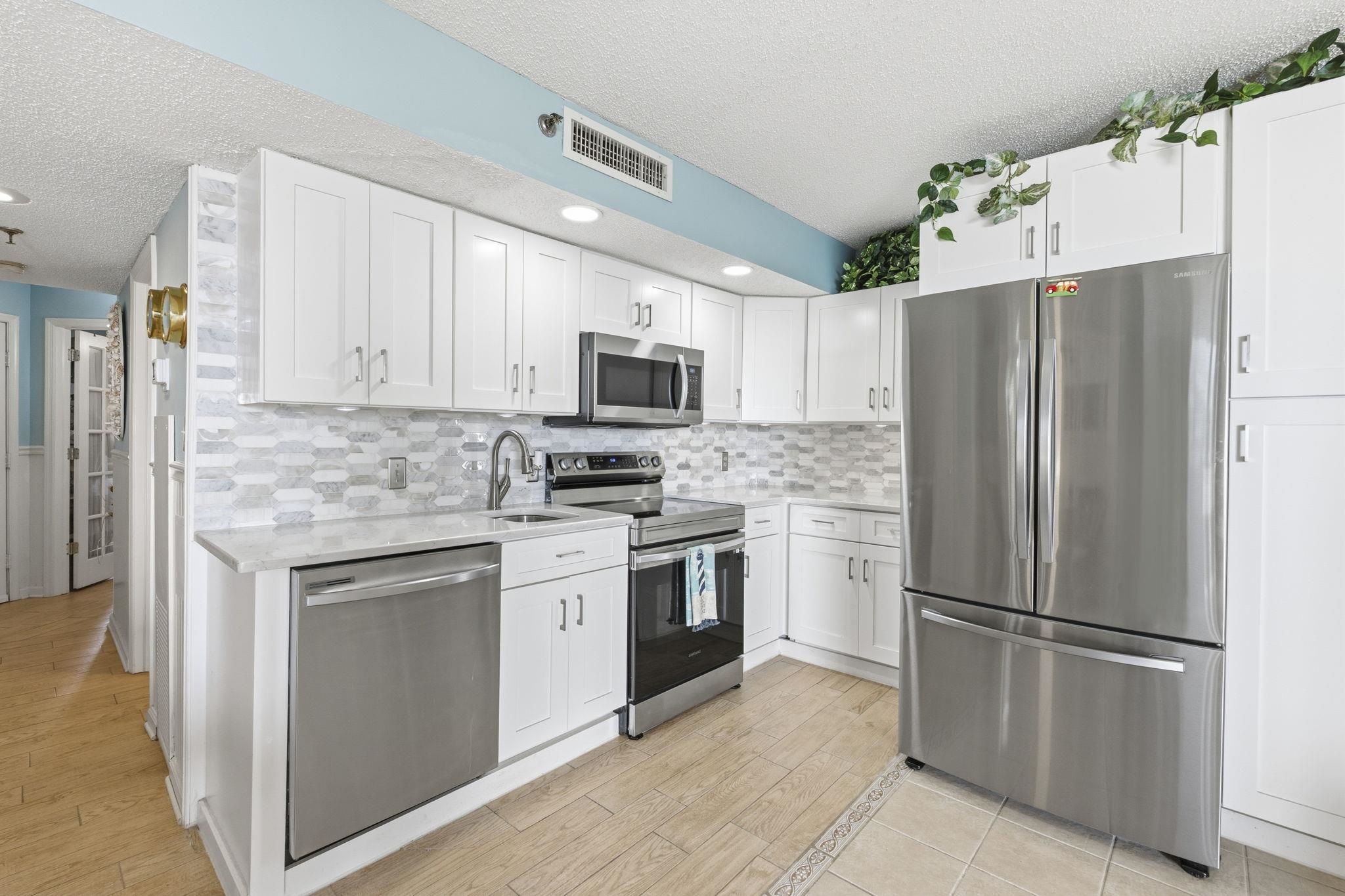5523 North Ocean Blvd. Property Photo 2