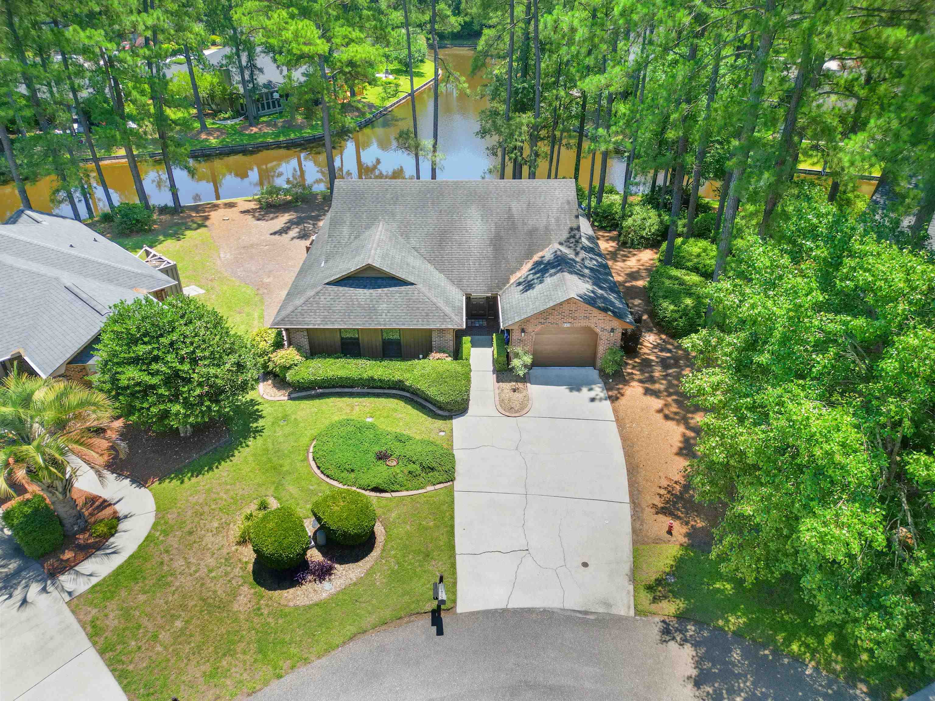 211 Butternut Circle Property Photo 3