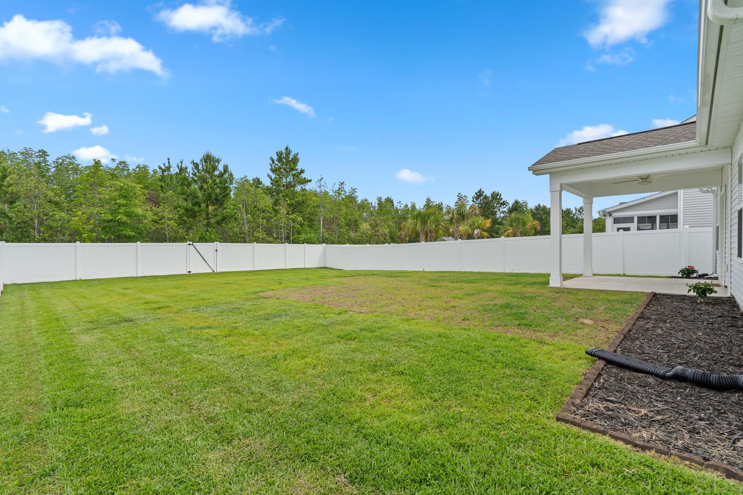 732 Enchantment Loop Property Photo 18