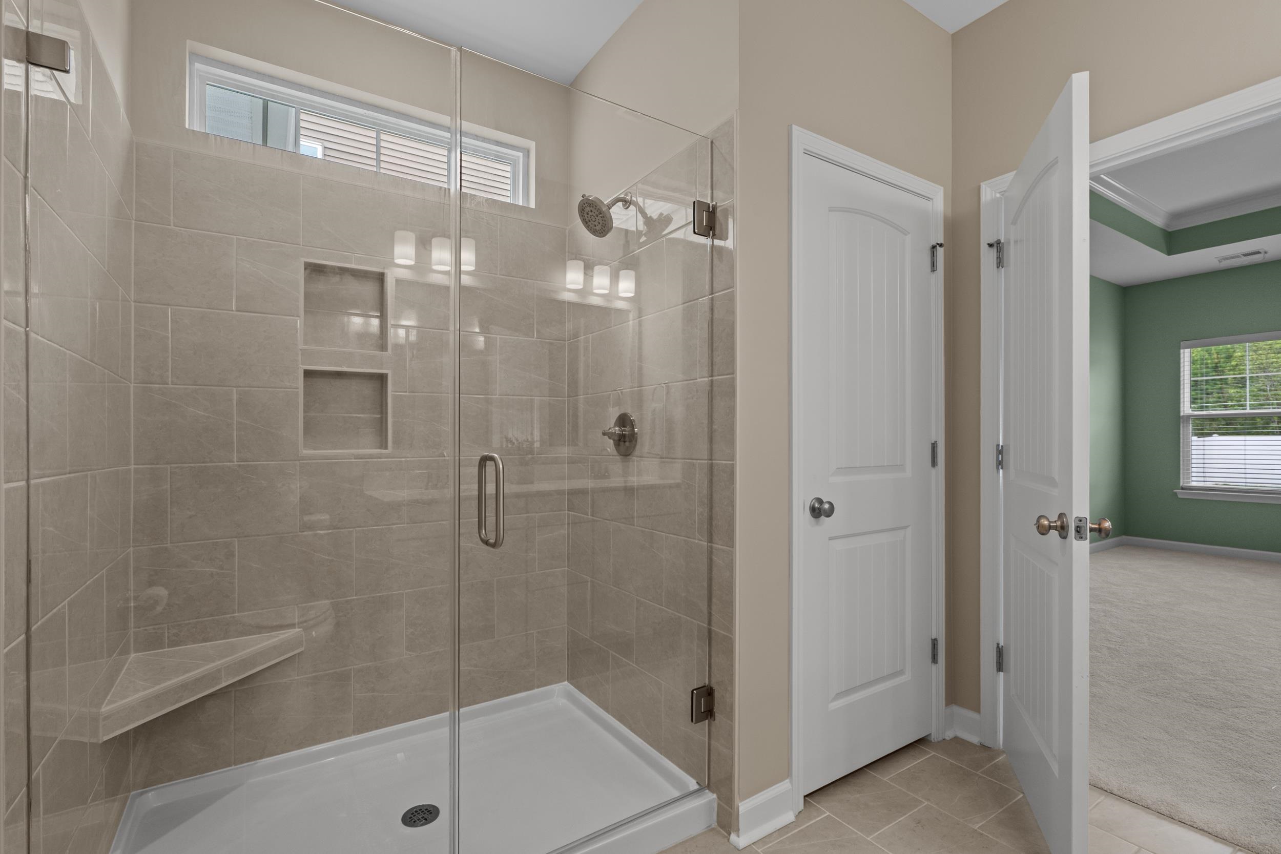 732 Enchantment Loop Property Photo 28