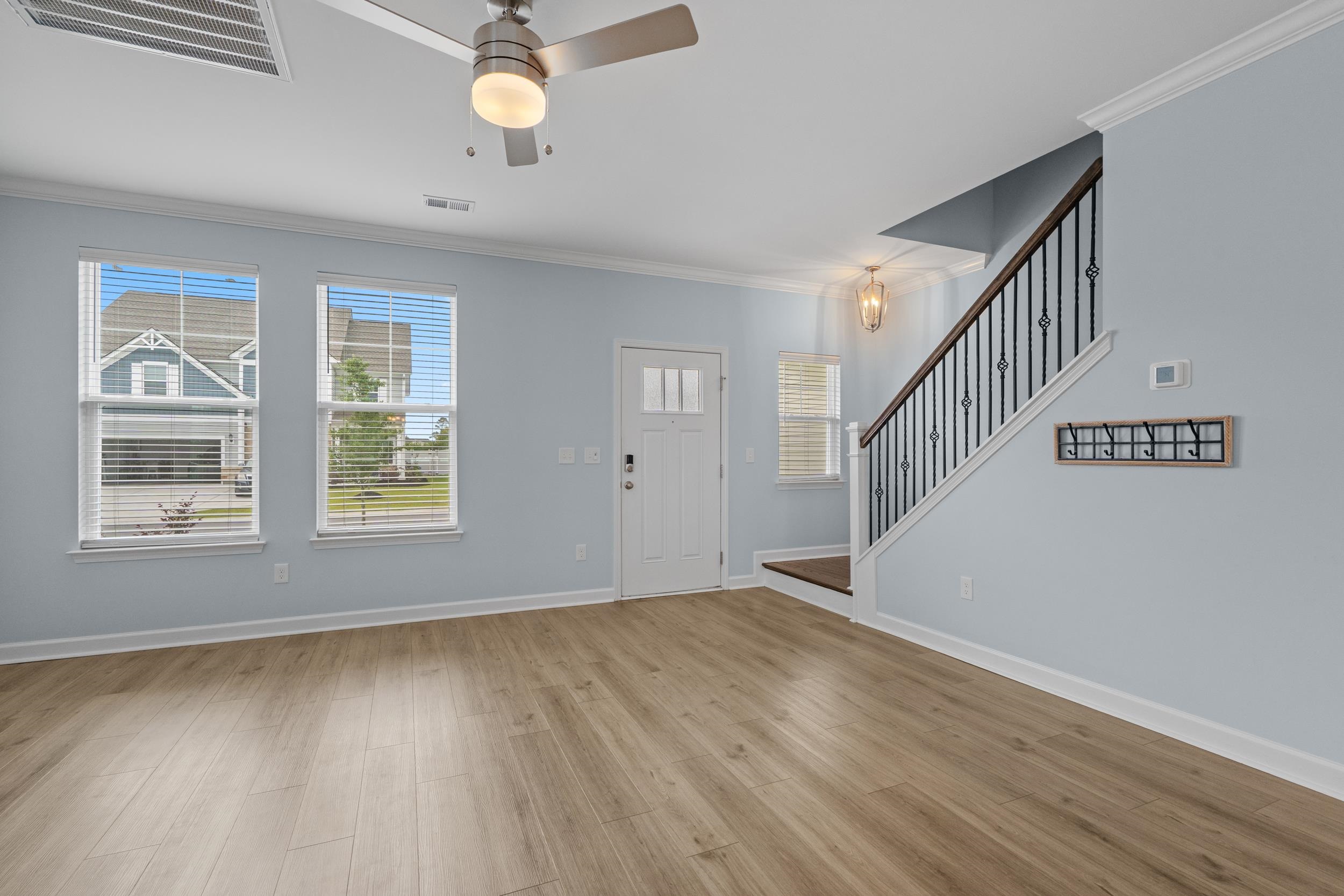 732 Enchantment Loop Property Photo 29