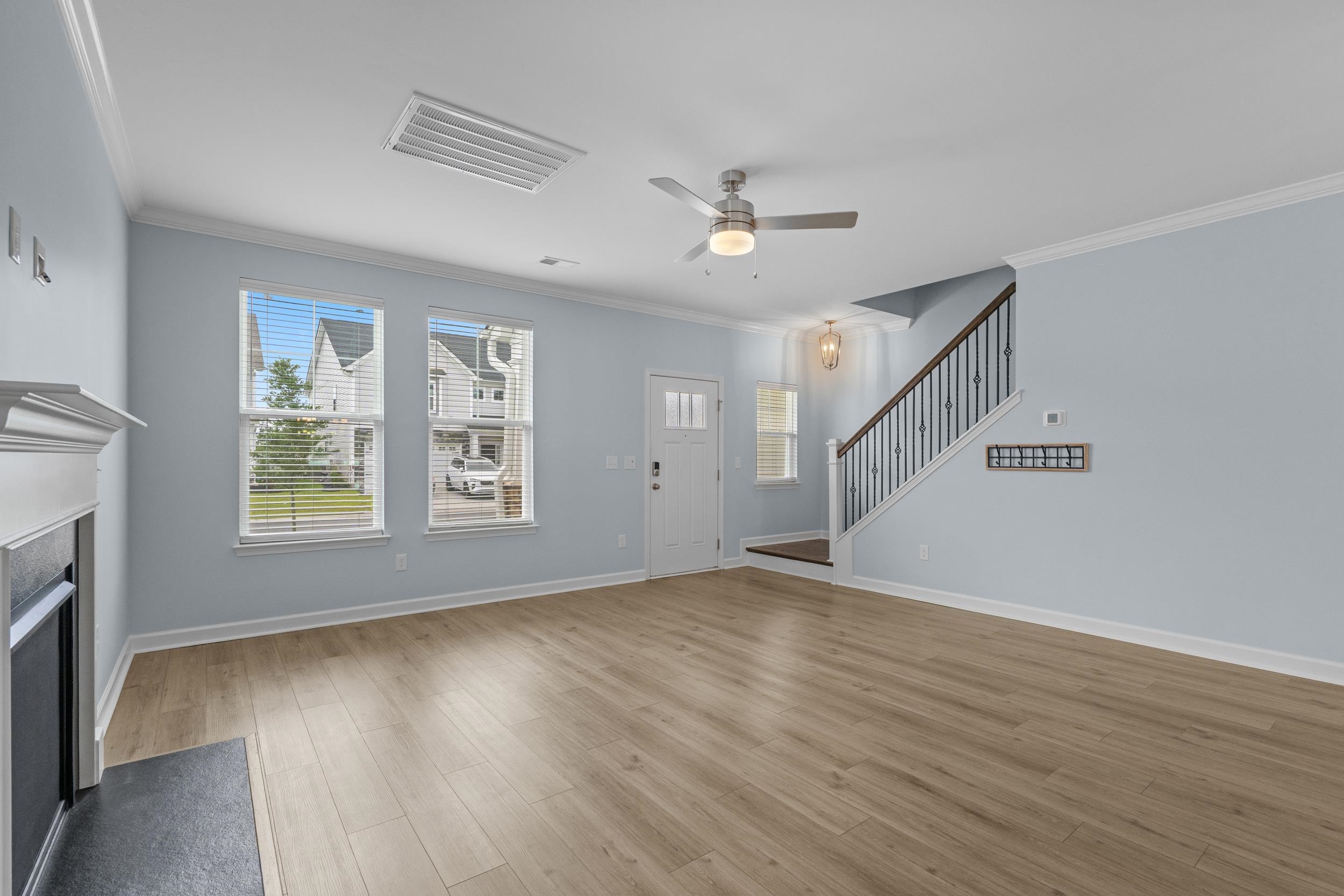 732 Enchantment Loop Property Photo 30