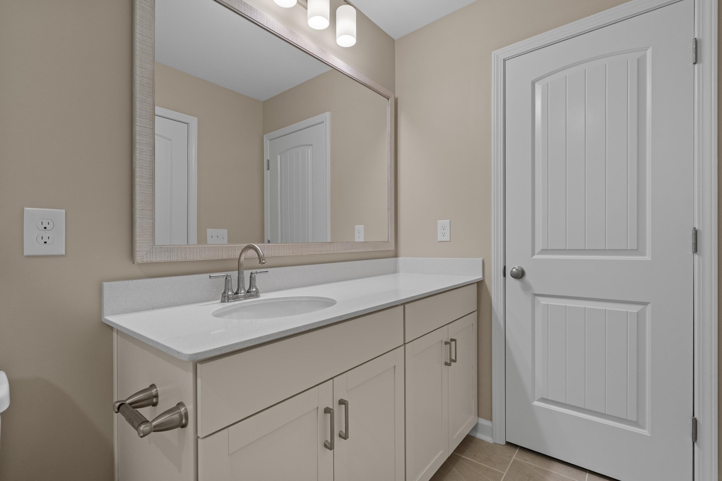 732 Enchantment Loop Property Photo 32