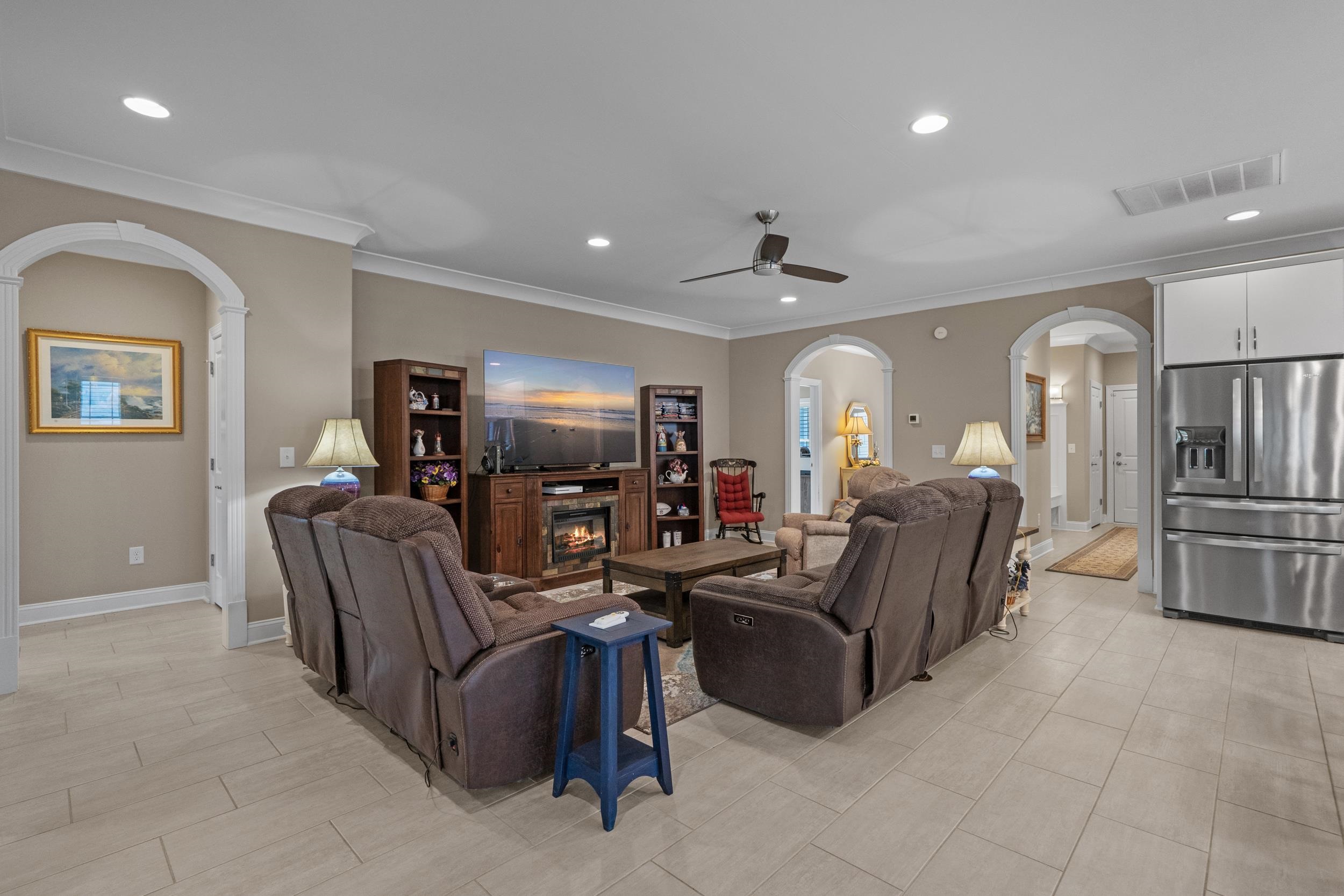 2100 Clematis Ct. Property Photo 10