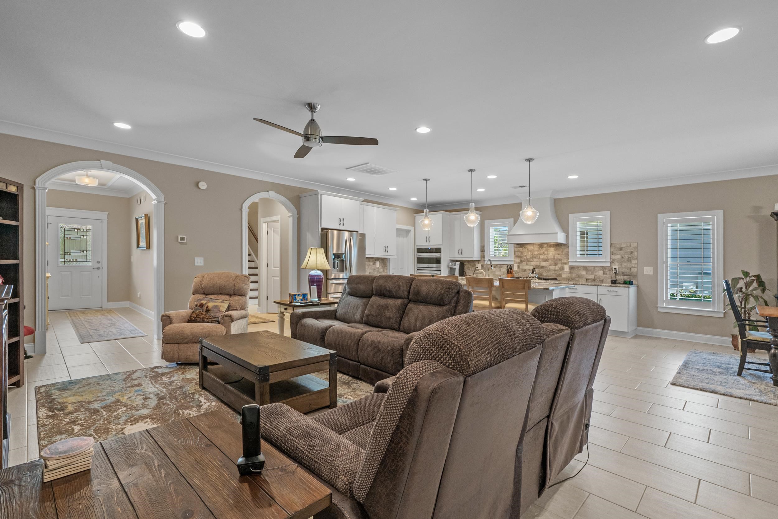 2100 Clematis Ct. Property Photo 11