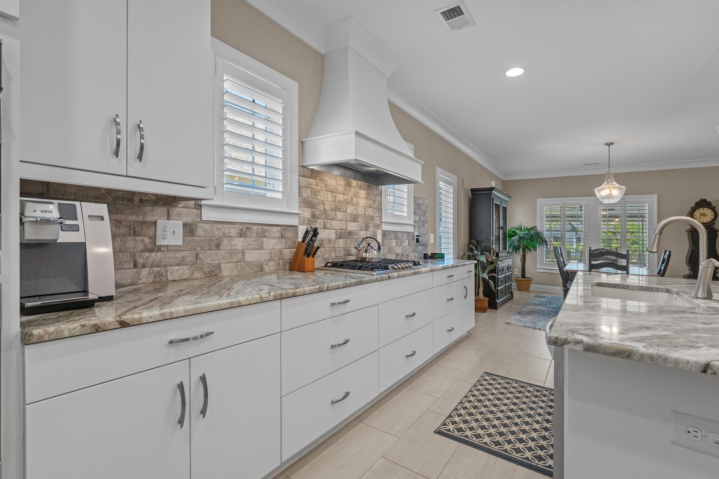 2100 Clematis Ct. Property Photo 13