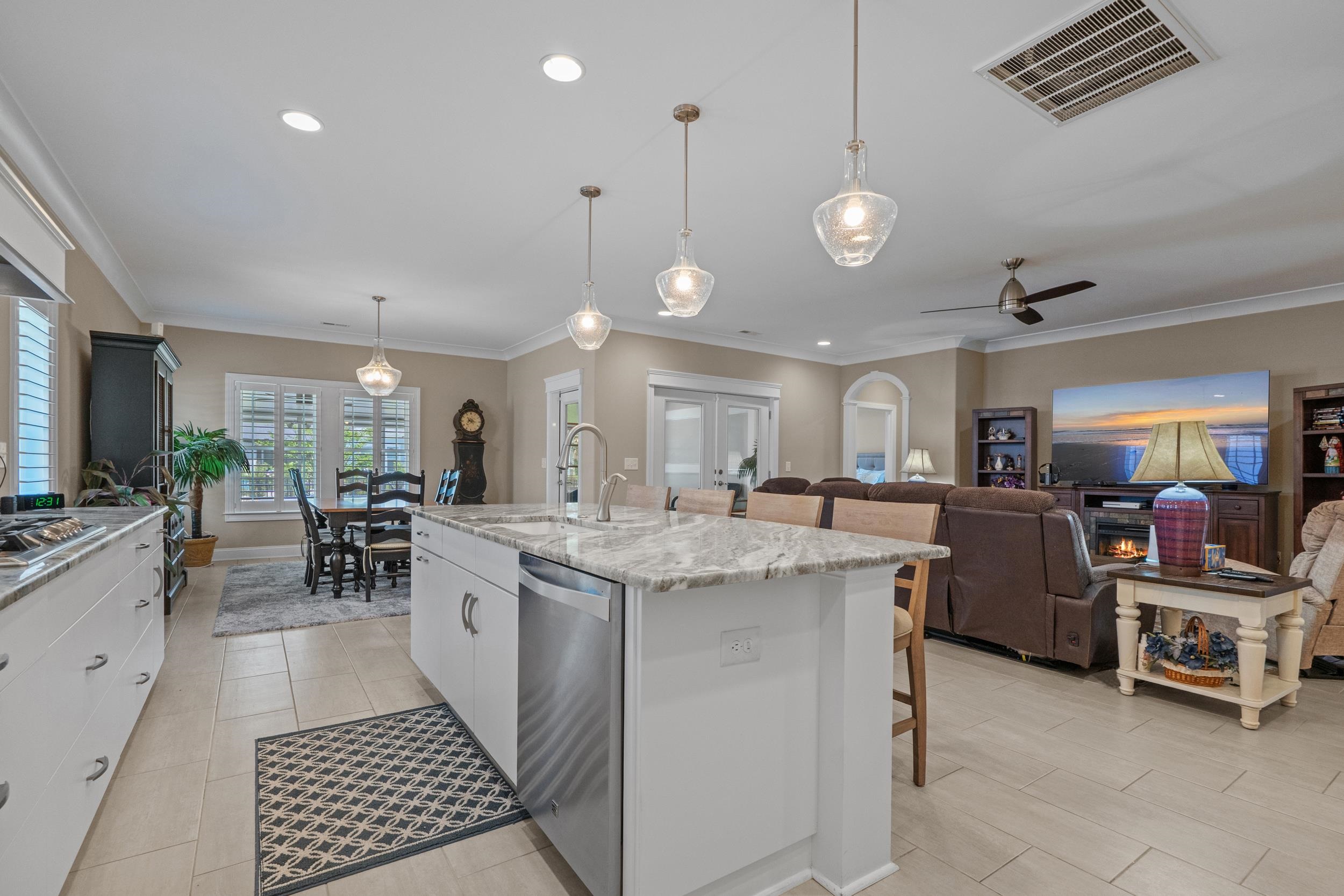 2100 Clematis Ct. Property Photo 14