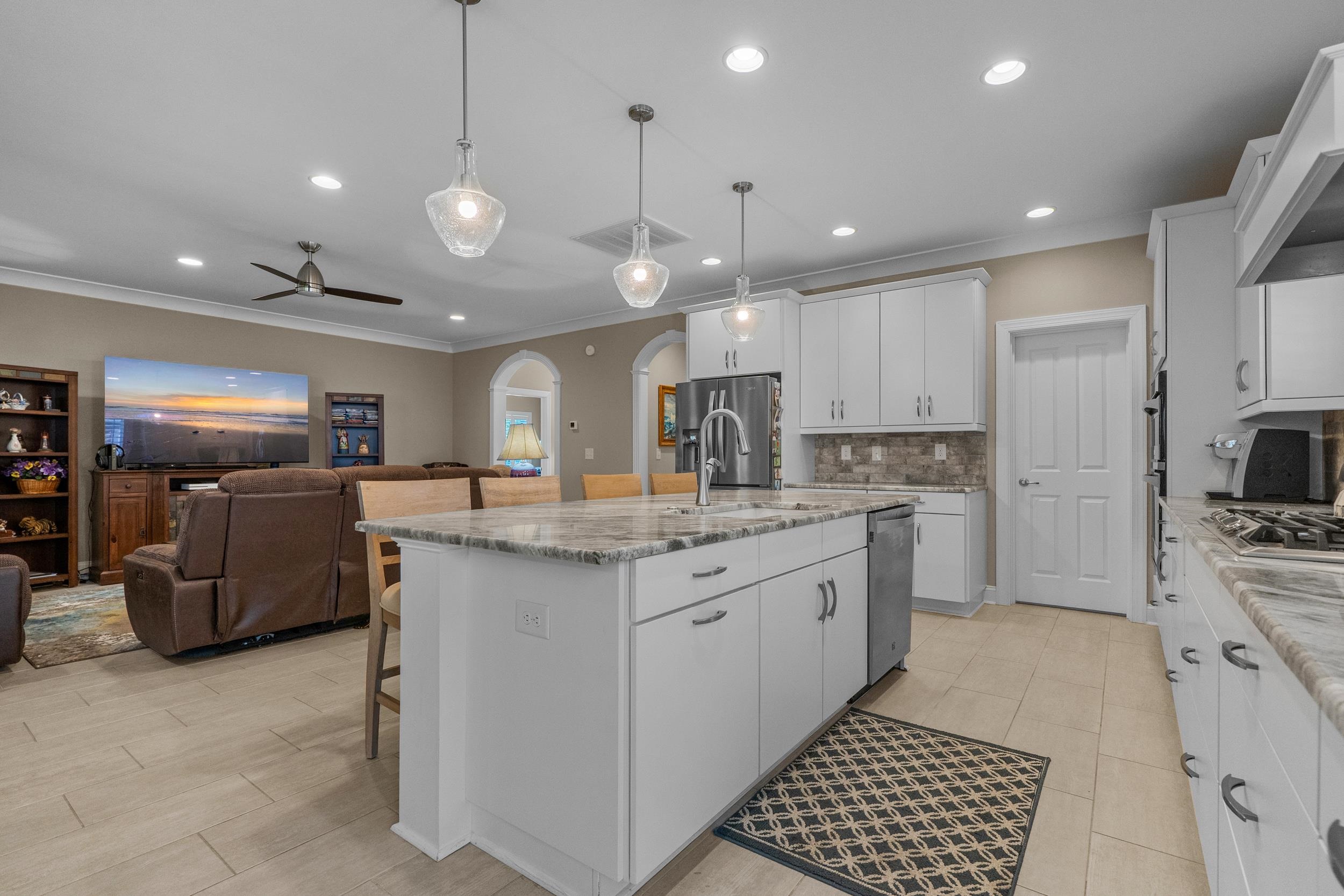 2100 Clematis Ct. Property Photo 16