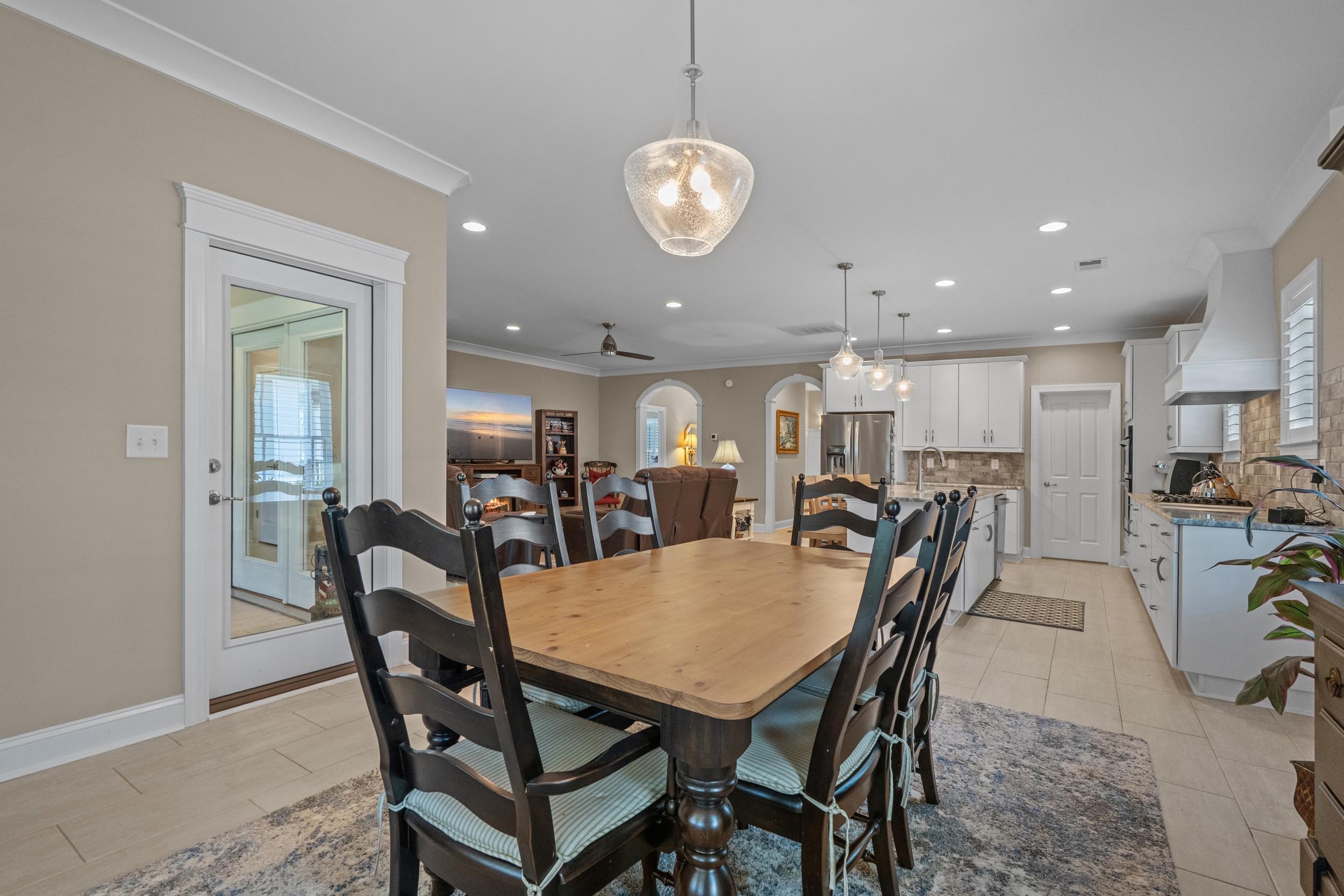 2100 Clematis Ct. Property Photo 19