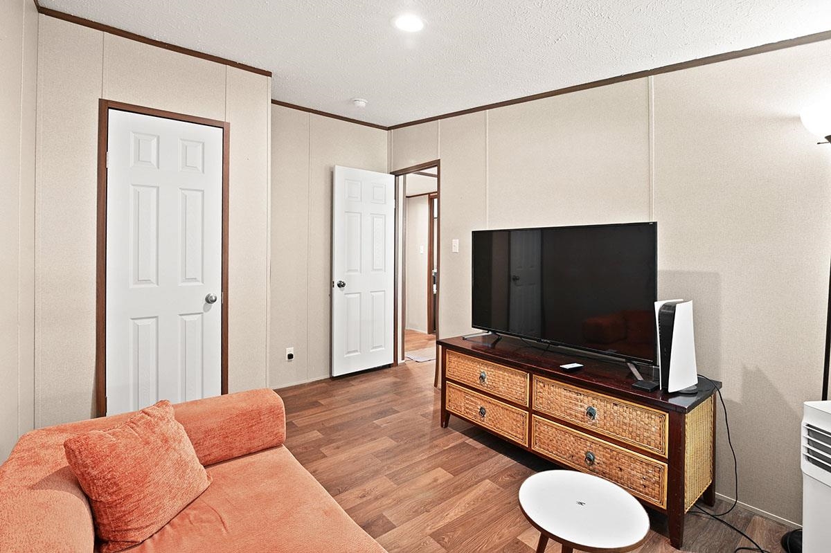 9221 Blue Wing Dr. Property Photo 26
