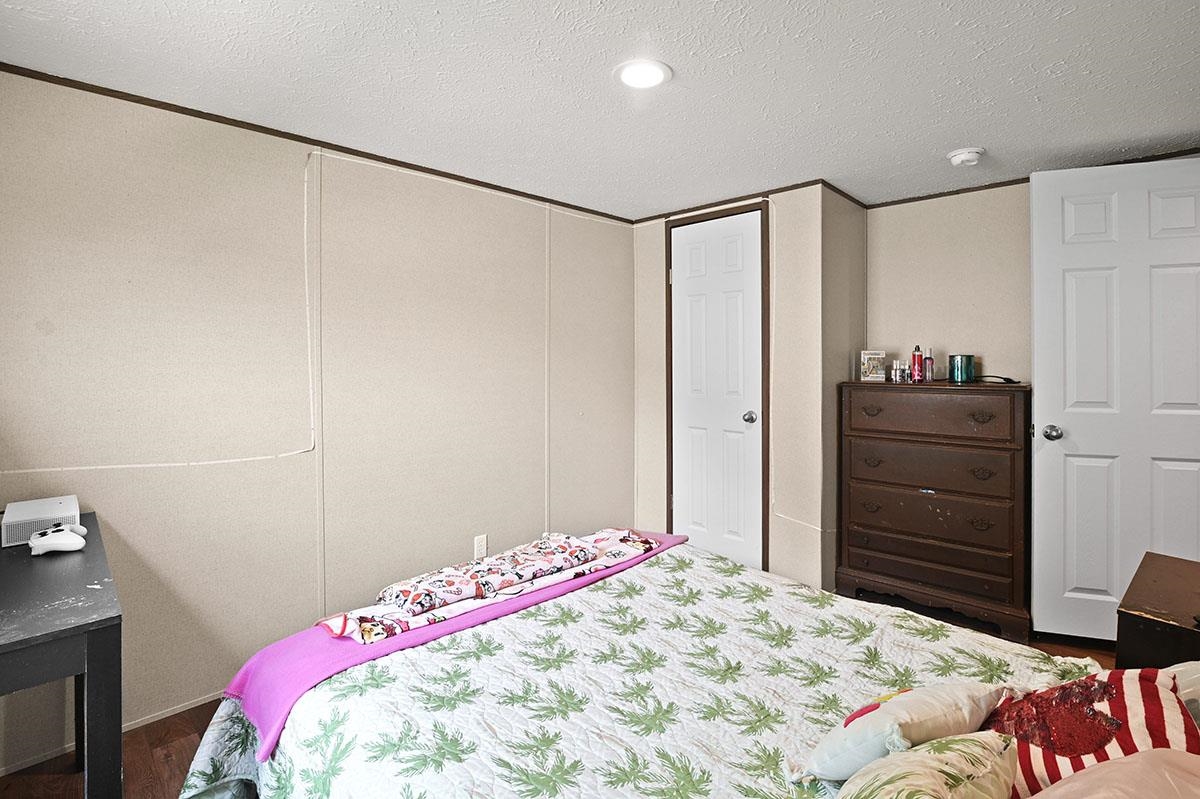 9221 Blue Wing Dr. Property Photo 32