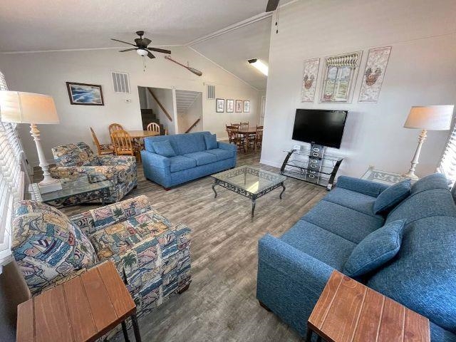 872 S Waccamaw Dr. Property Photo 8