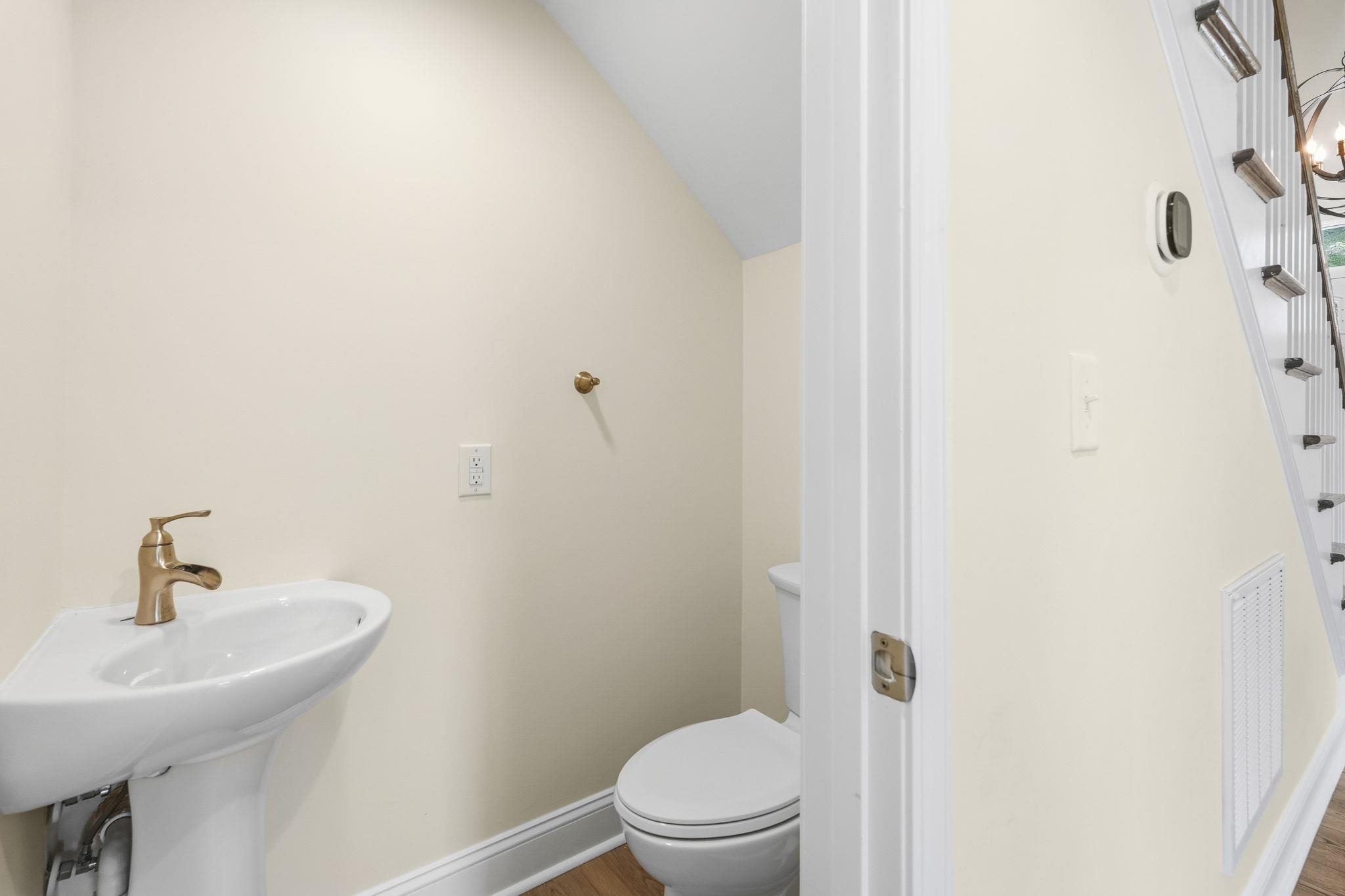 6700 N Kings Hwy. Property Photo 21