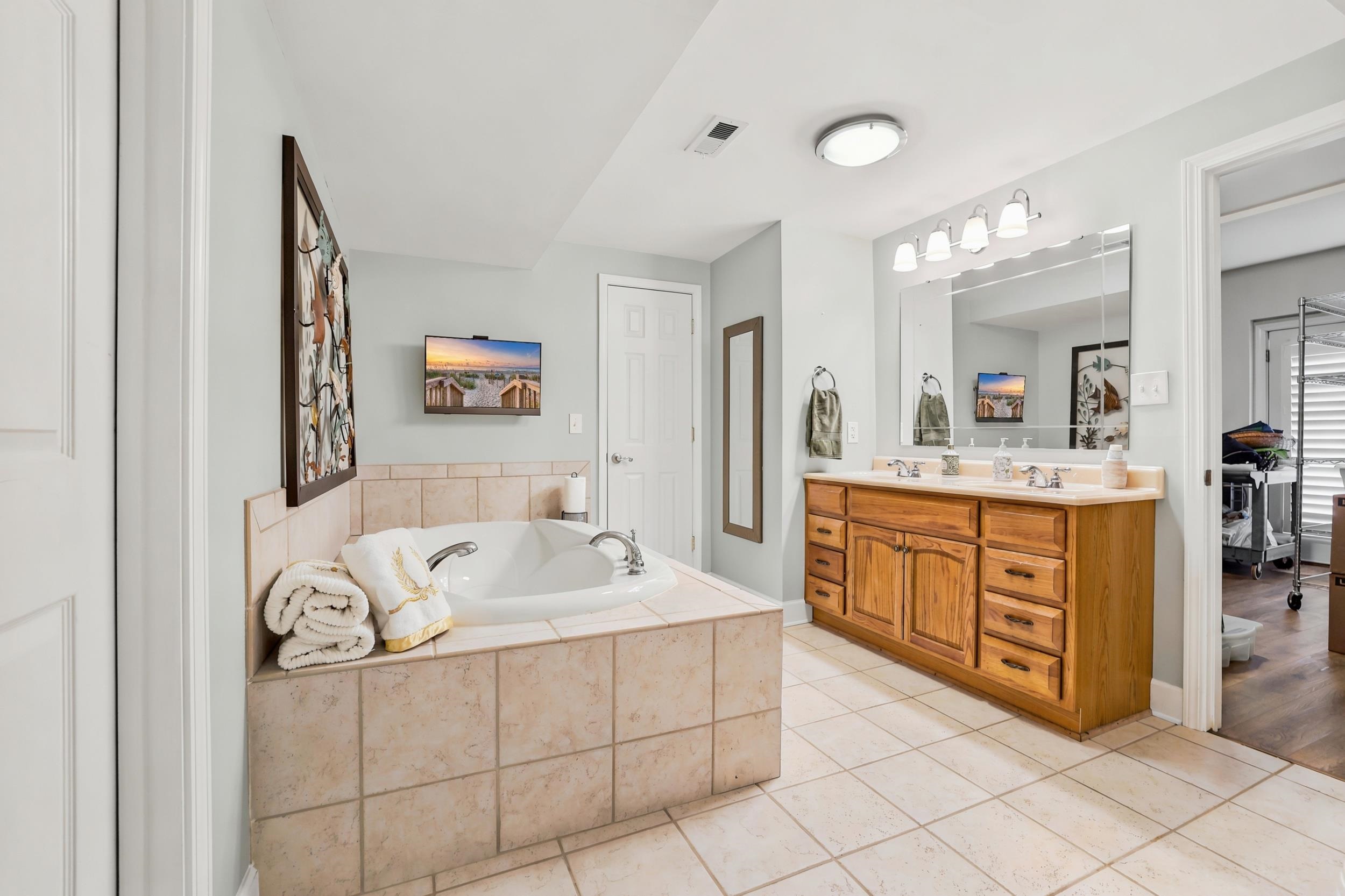 1604 Waterway Dr. Property Photo 56