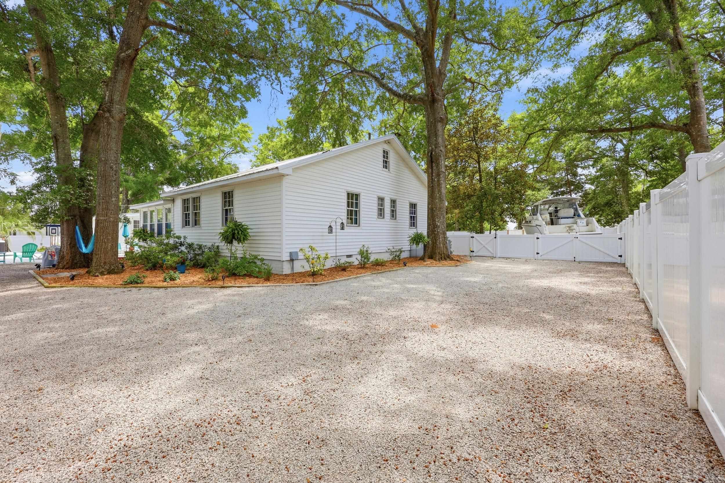 230 Cedar Point Ave. Property Photo 67