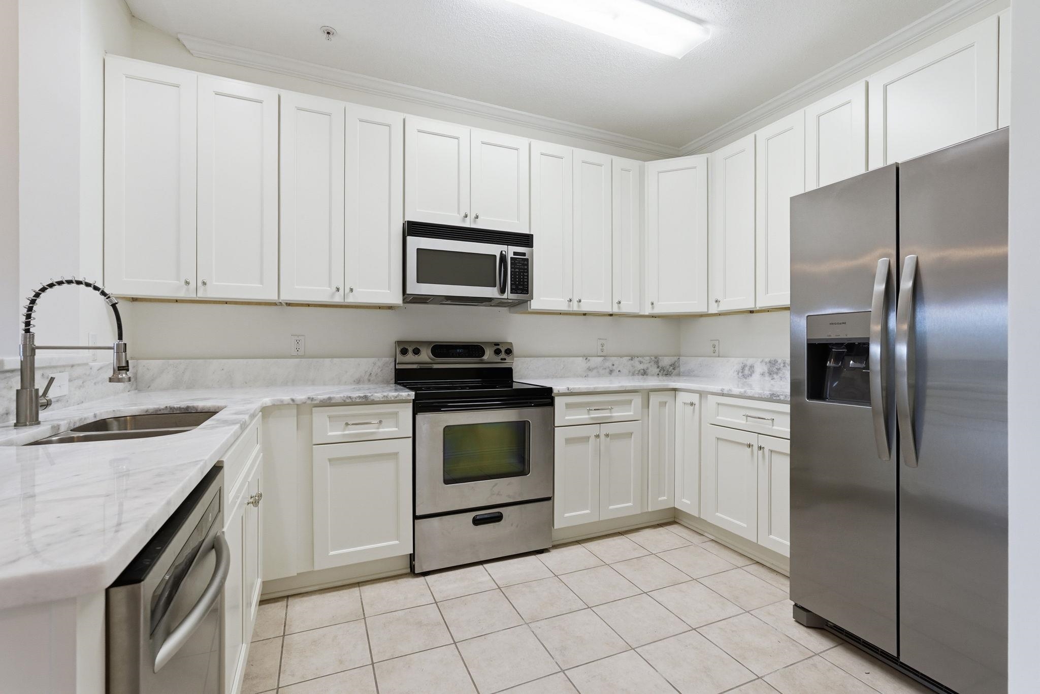 1100 Commons Blvd. Property Photo 3