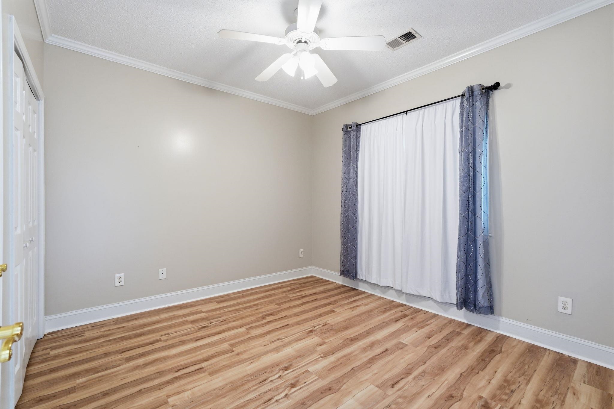1100 Commons Blvd. Property Photo 21