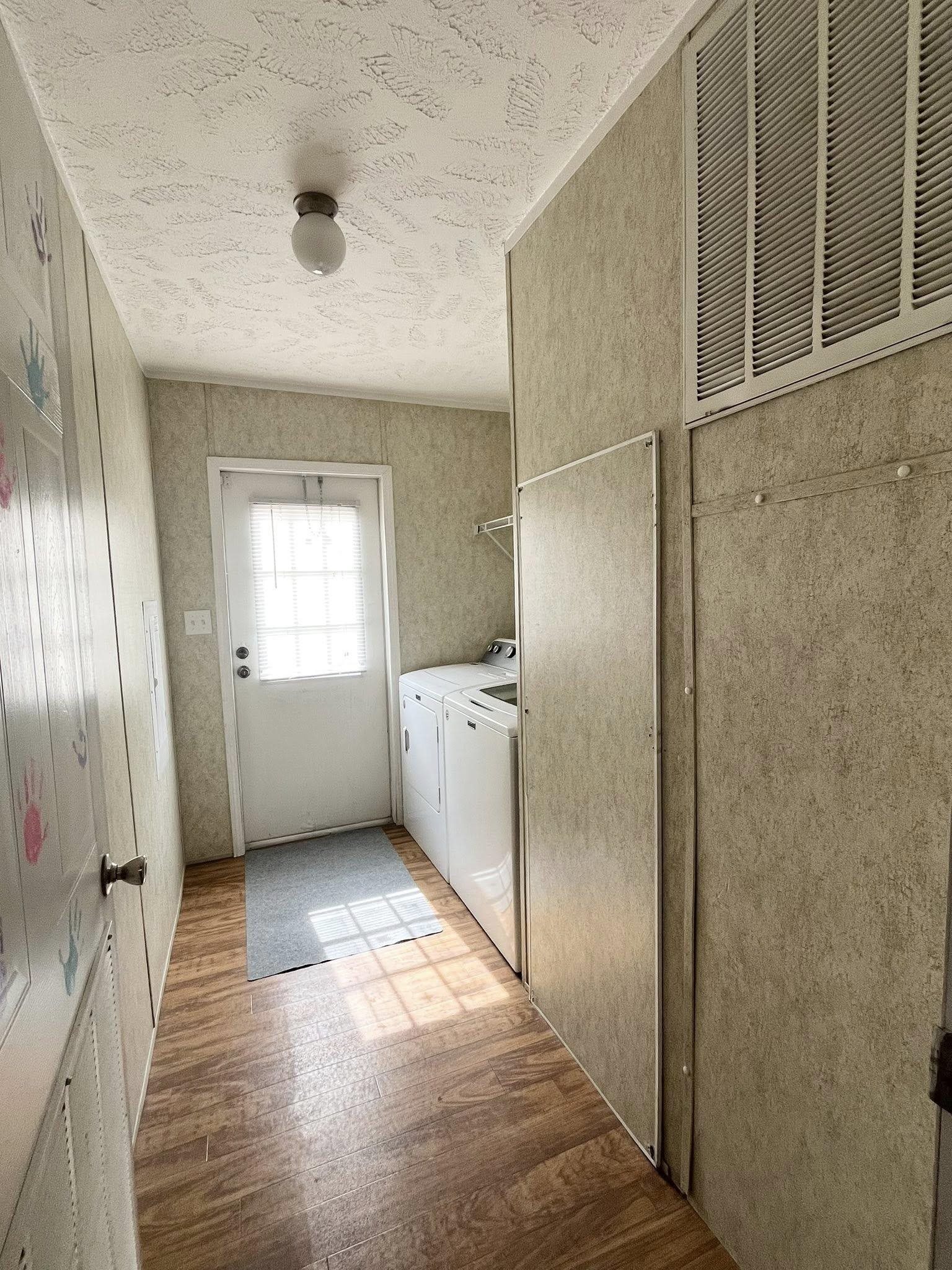 10407 County Line Rd. Property Photo 9