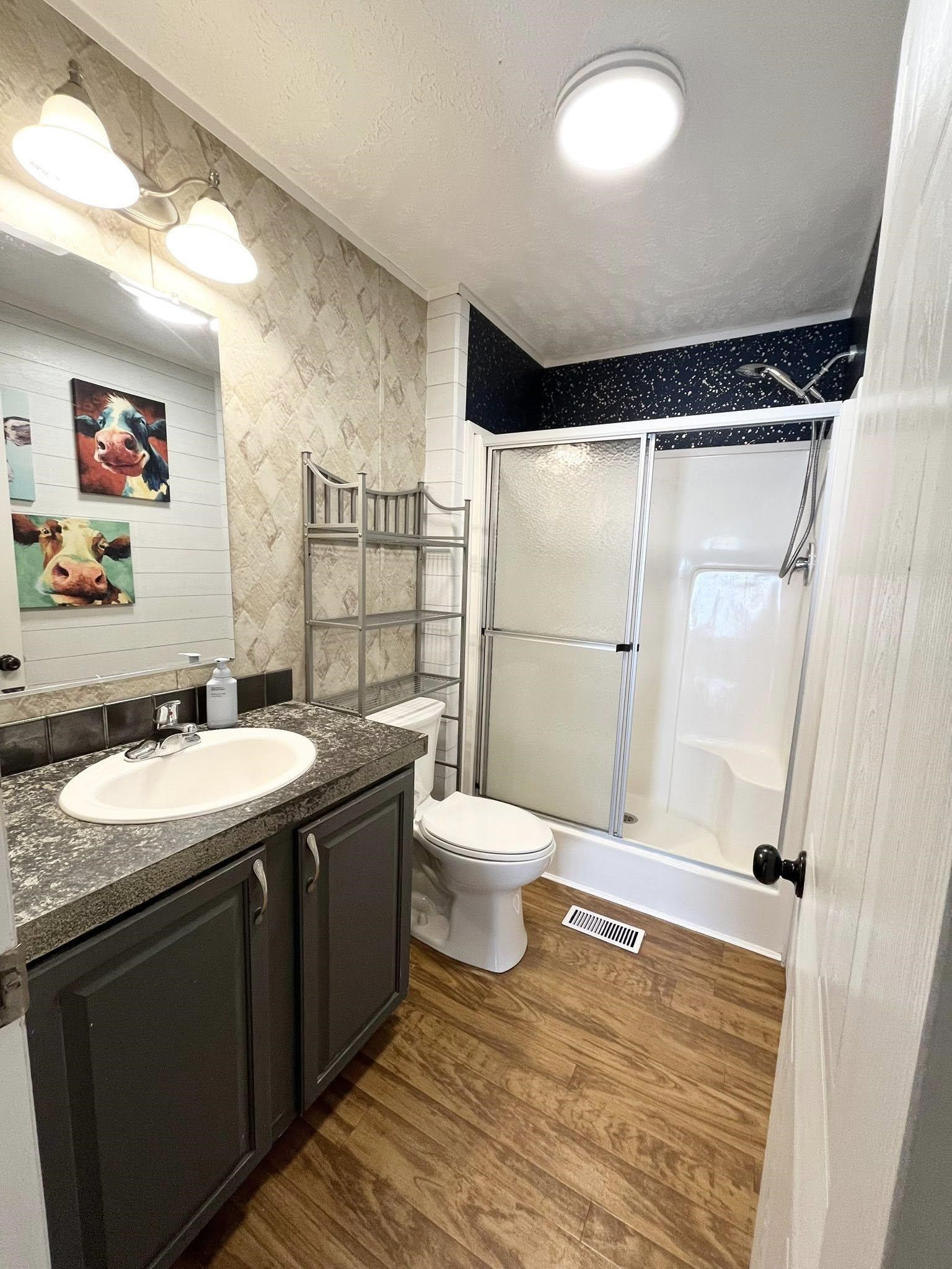 10407 County Line Rd. Property Photo 11