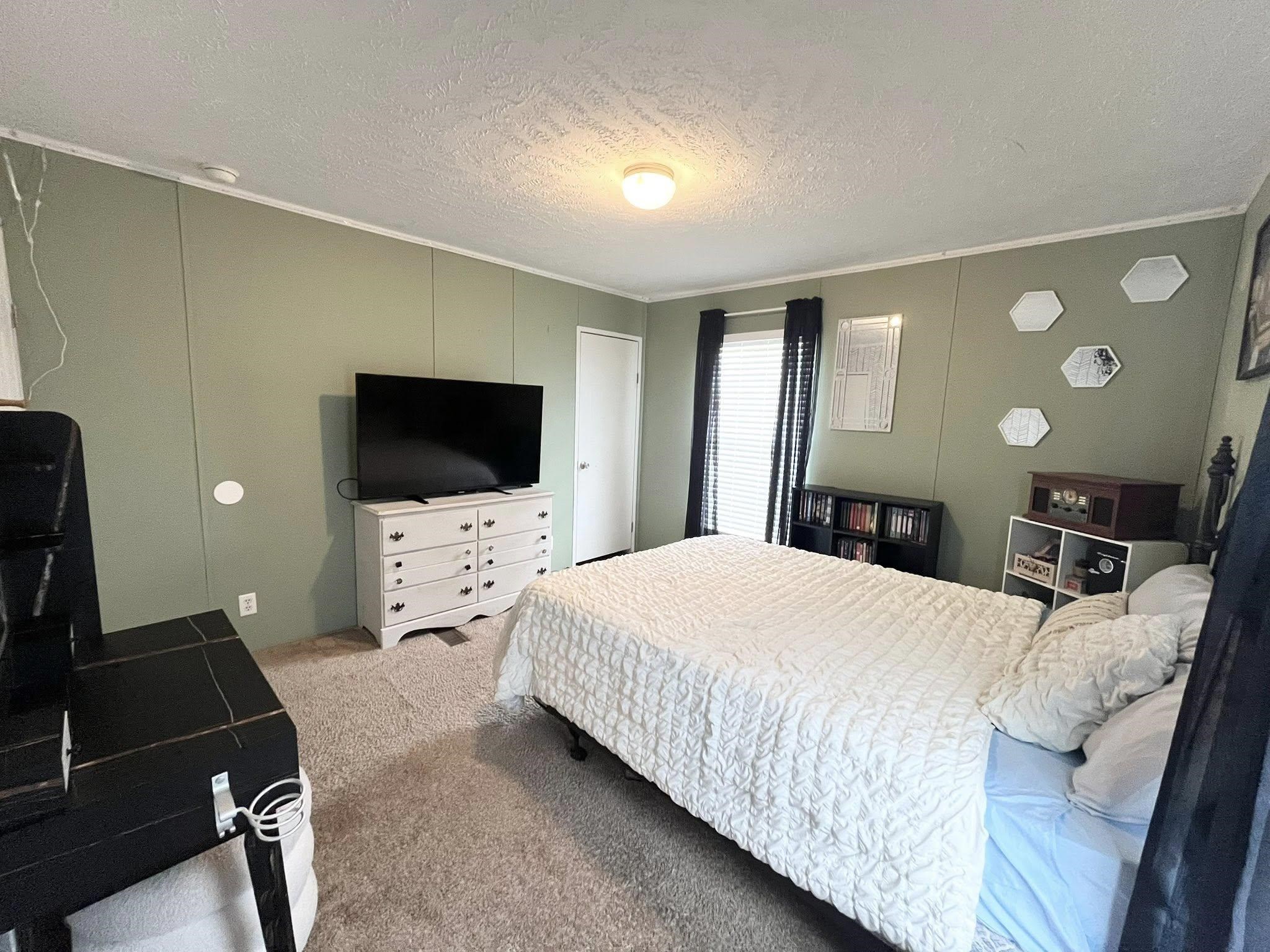 10407 County Line Rd. Property Photo 13