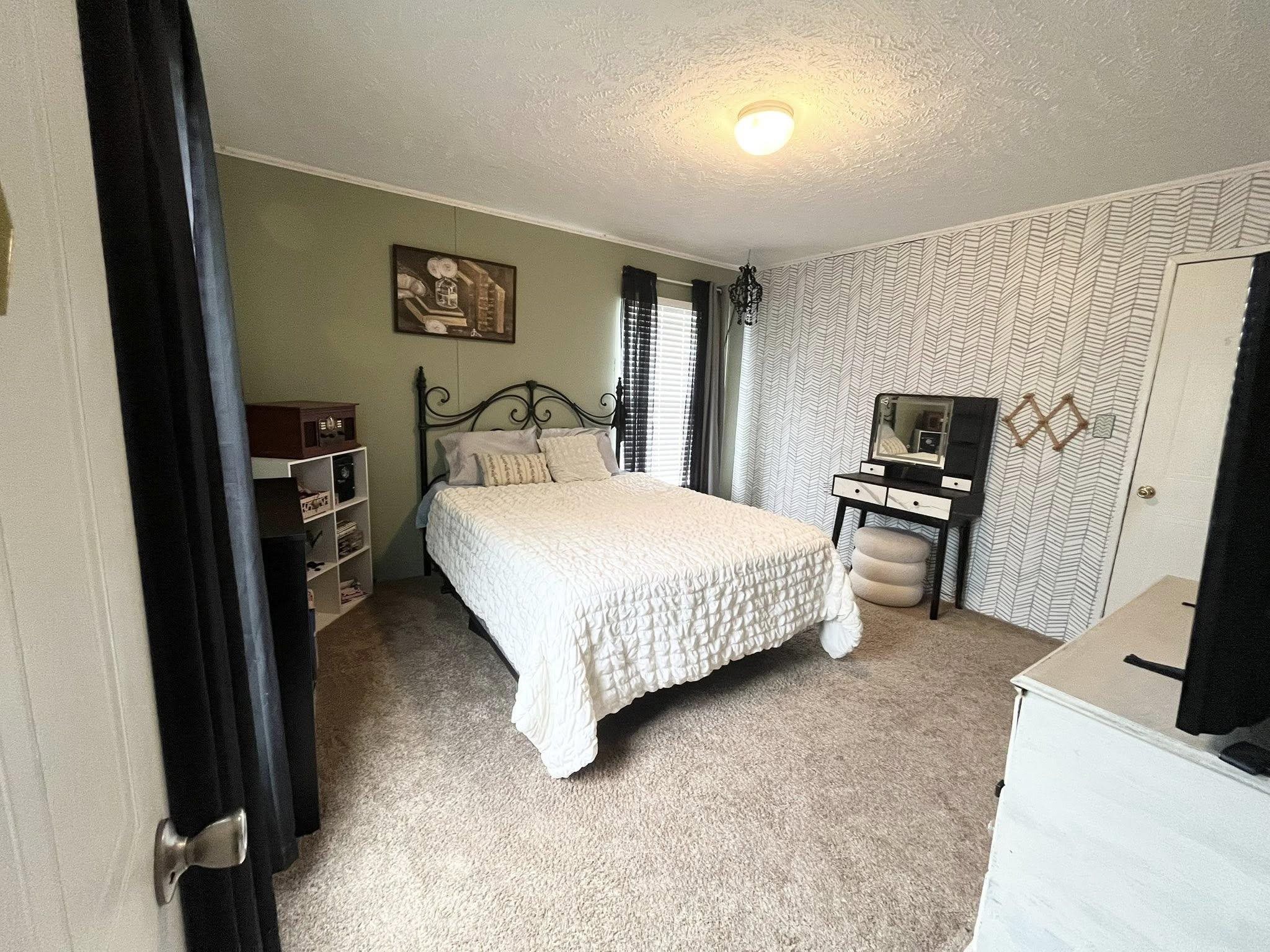 10407 County Line Rd. Property Photo 14