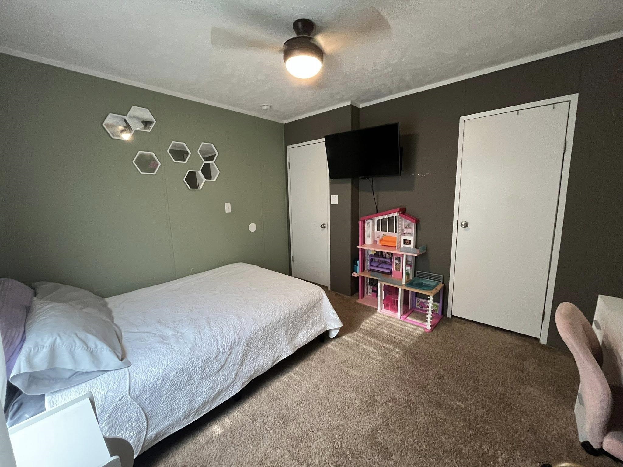 10407 County Line Rd. Property Photo 17