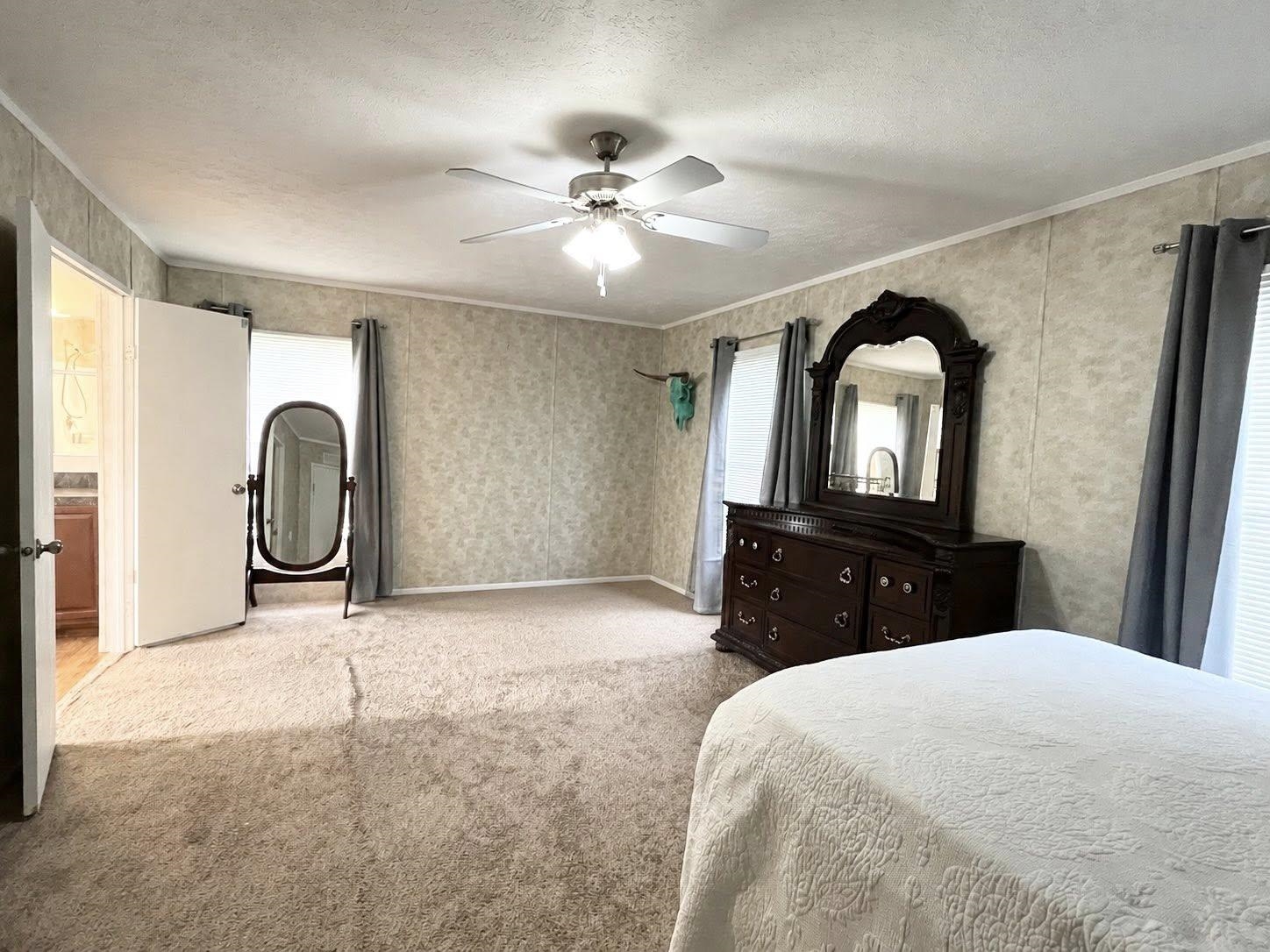 10407 County Line Rd. Property Photo 18