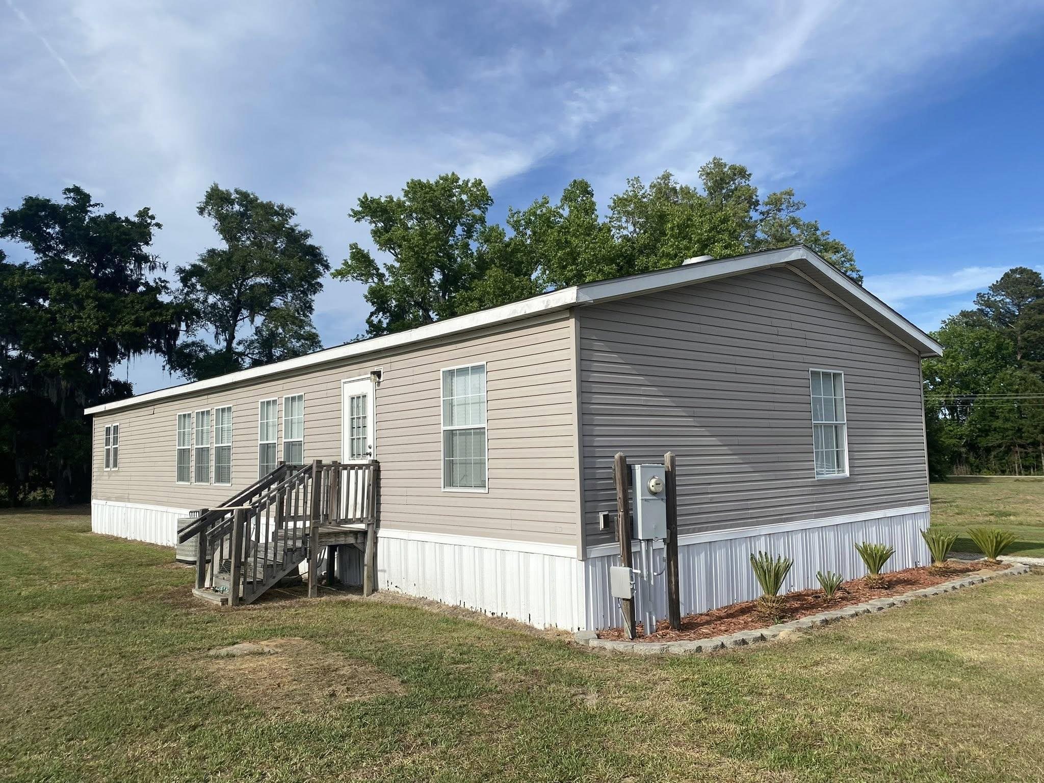 10407 County Line Rd. Property Photo 26