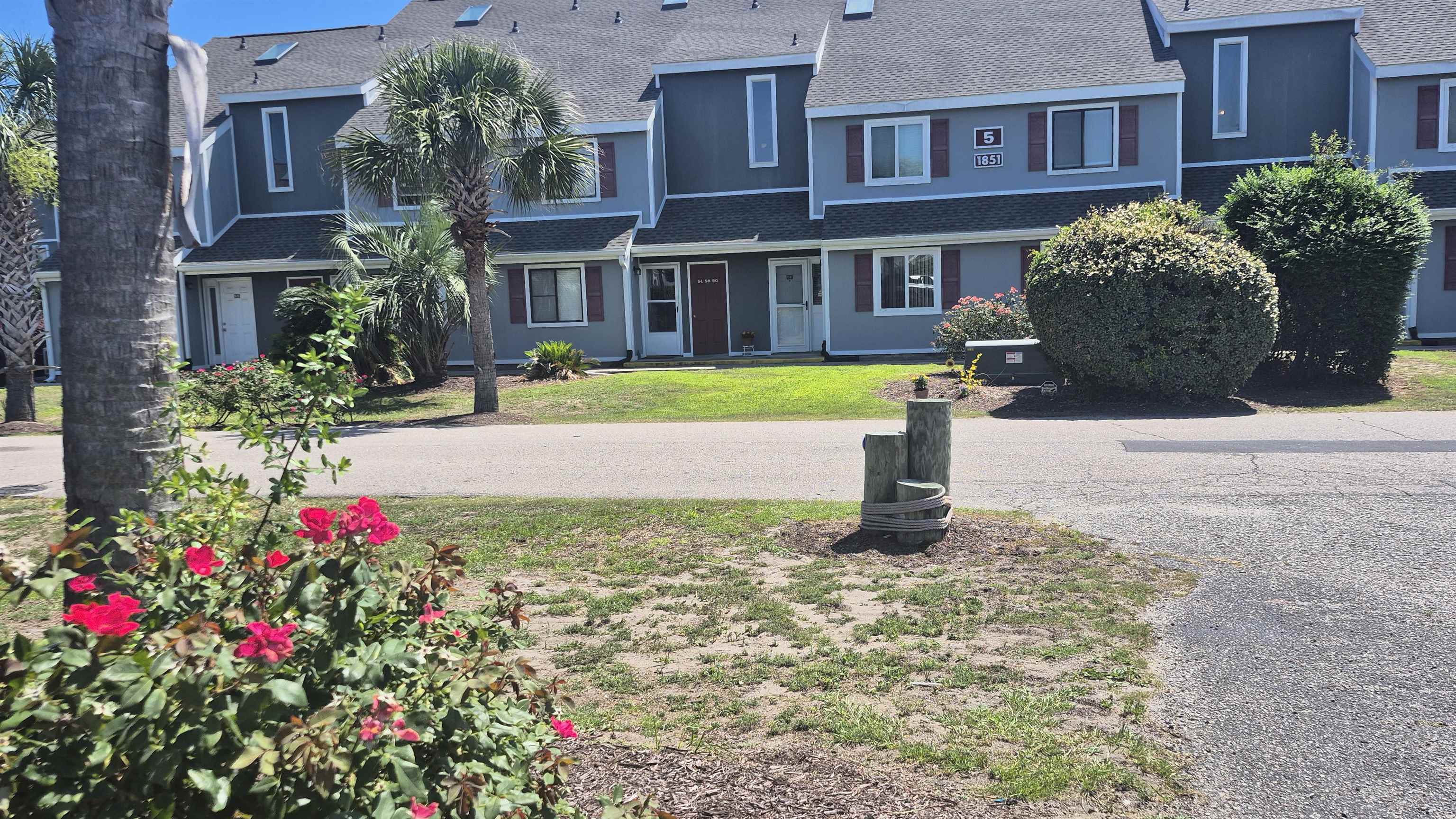1851 Colony Dr. Property Photo 1