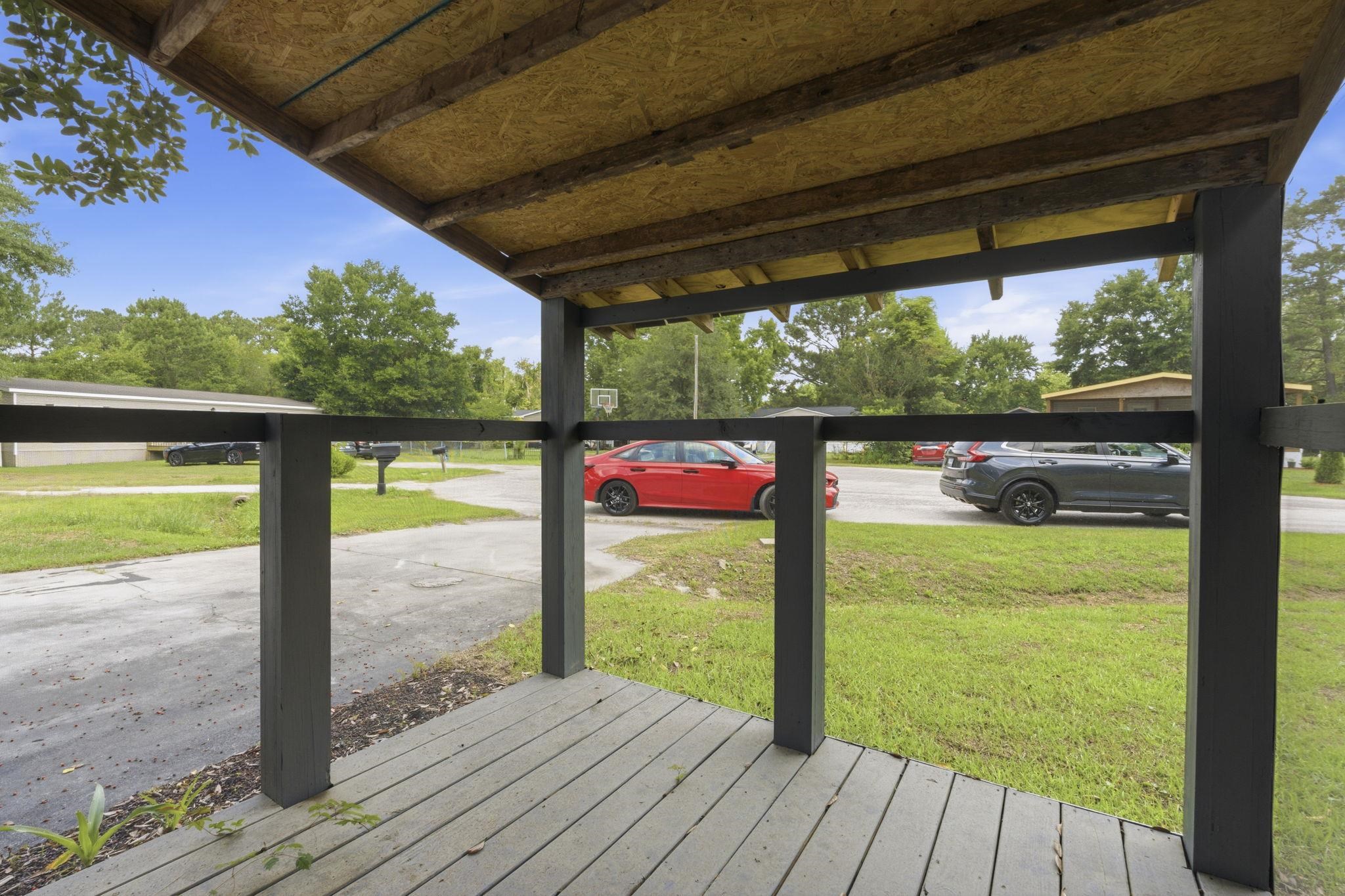 644 Summer Dr. Property Photo 8