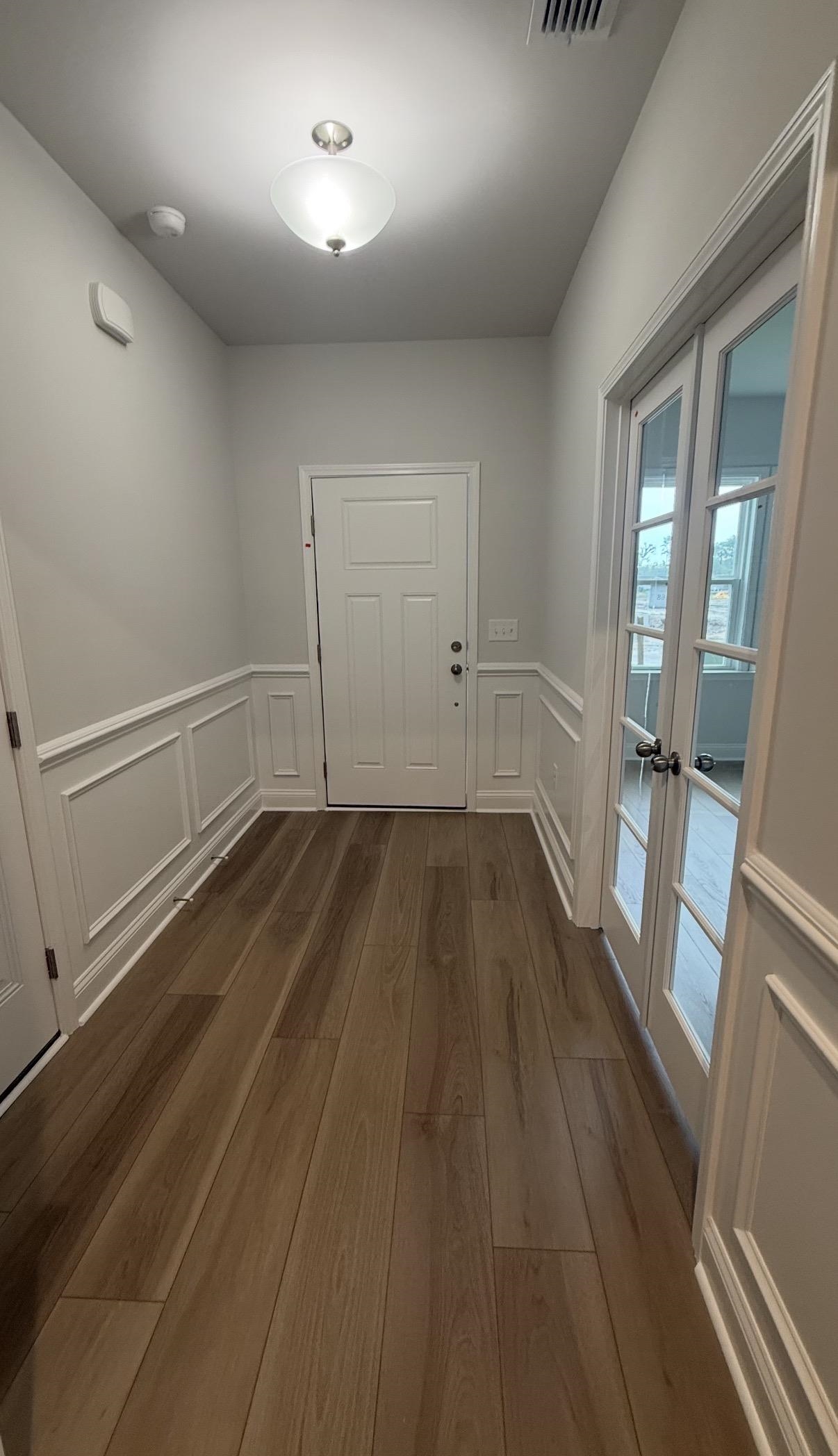 693 Palm Bay Dr. Property Photo 6