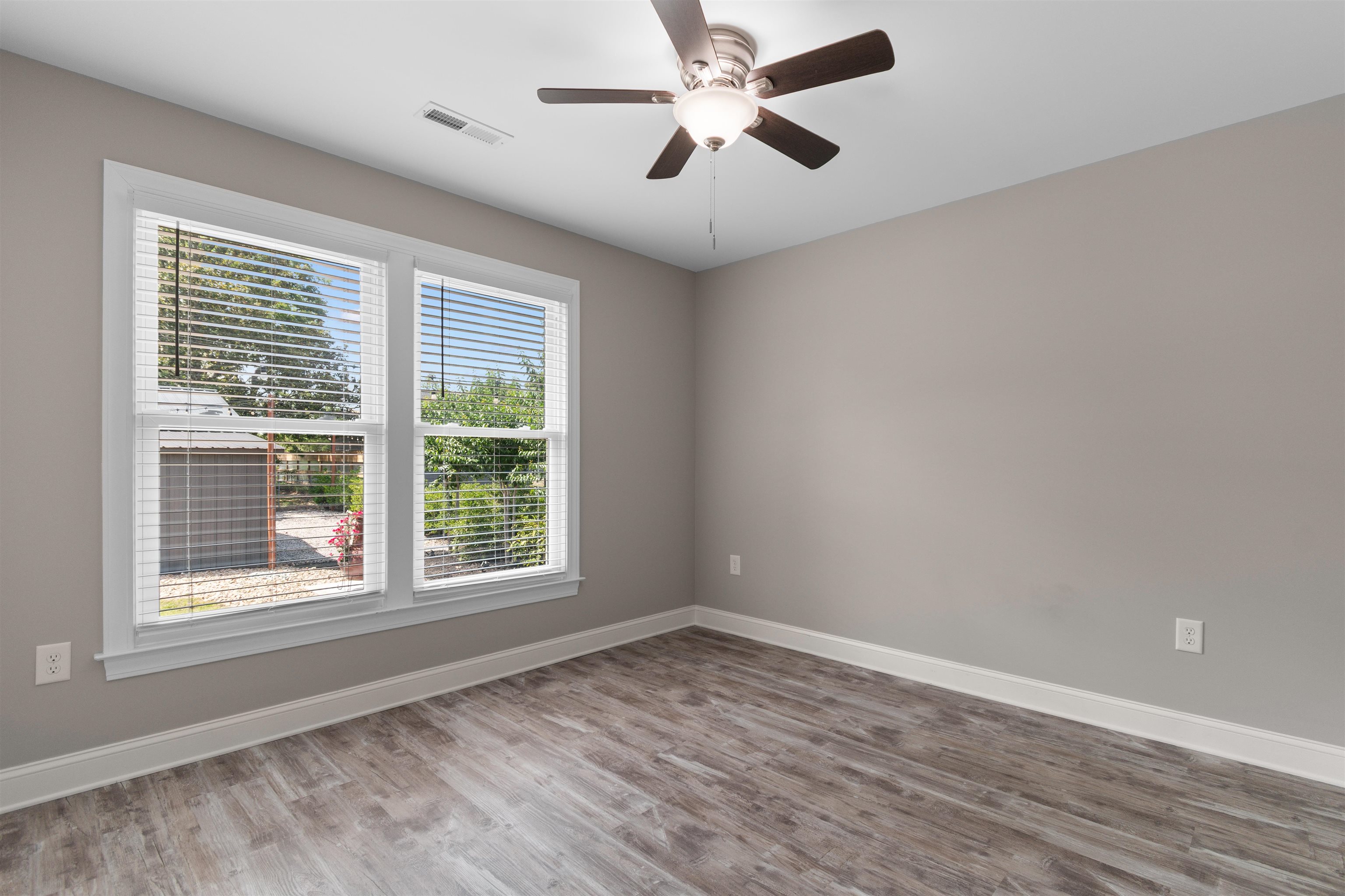 2628 Beaty St. Property Photo 23