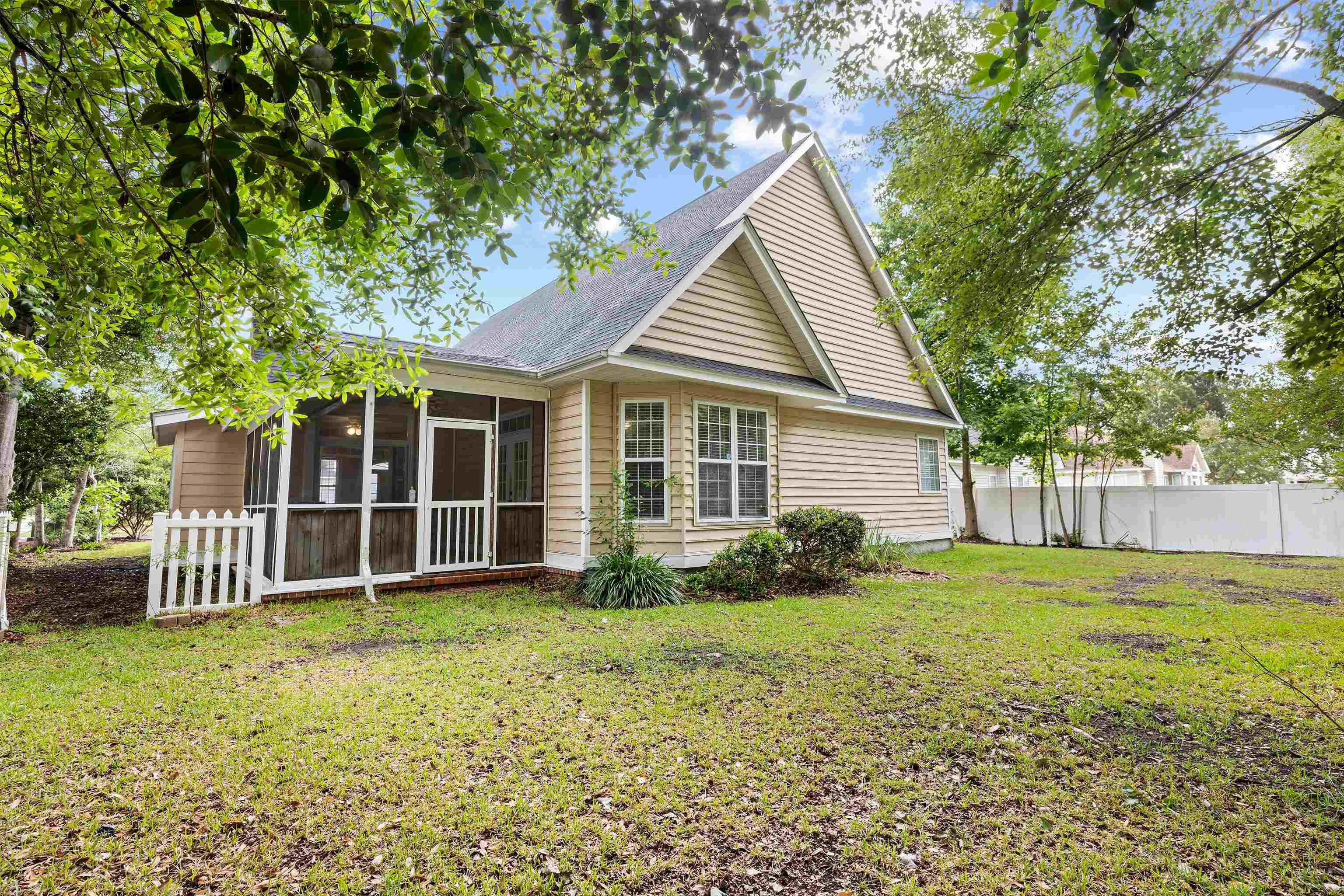 3716 Kennison Dr. Property Photo 8