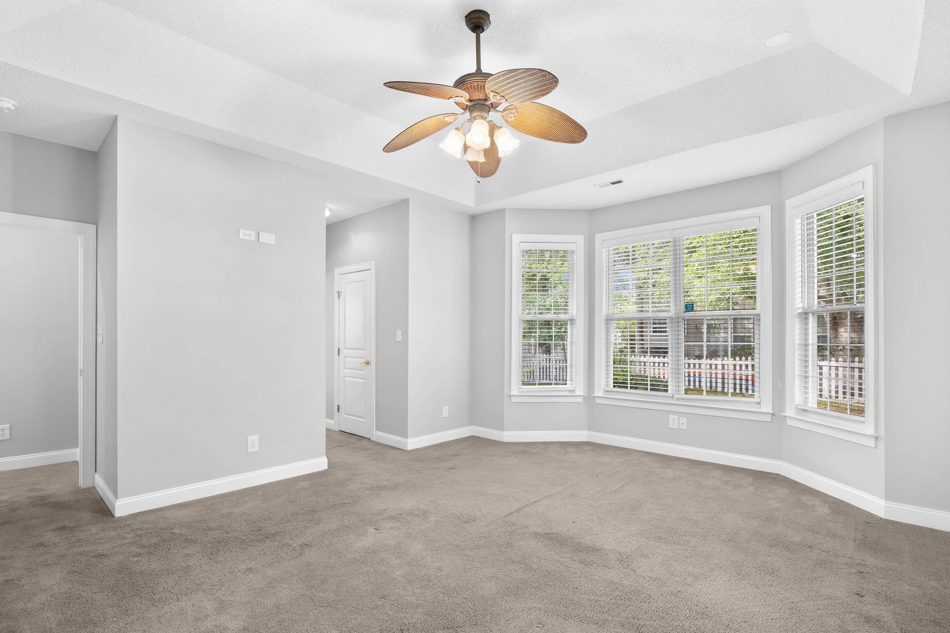 3716 Kennison Dr. Property Photo 41