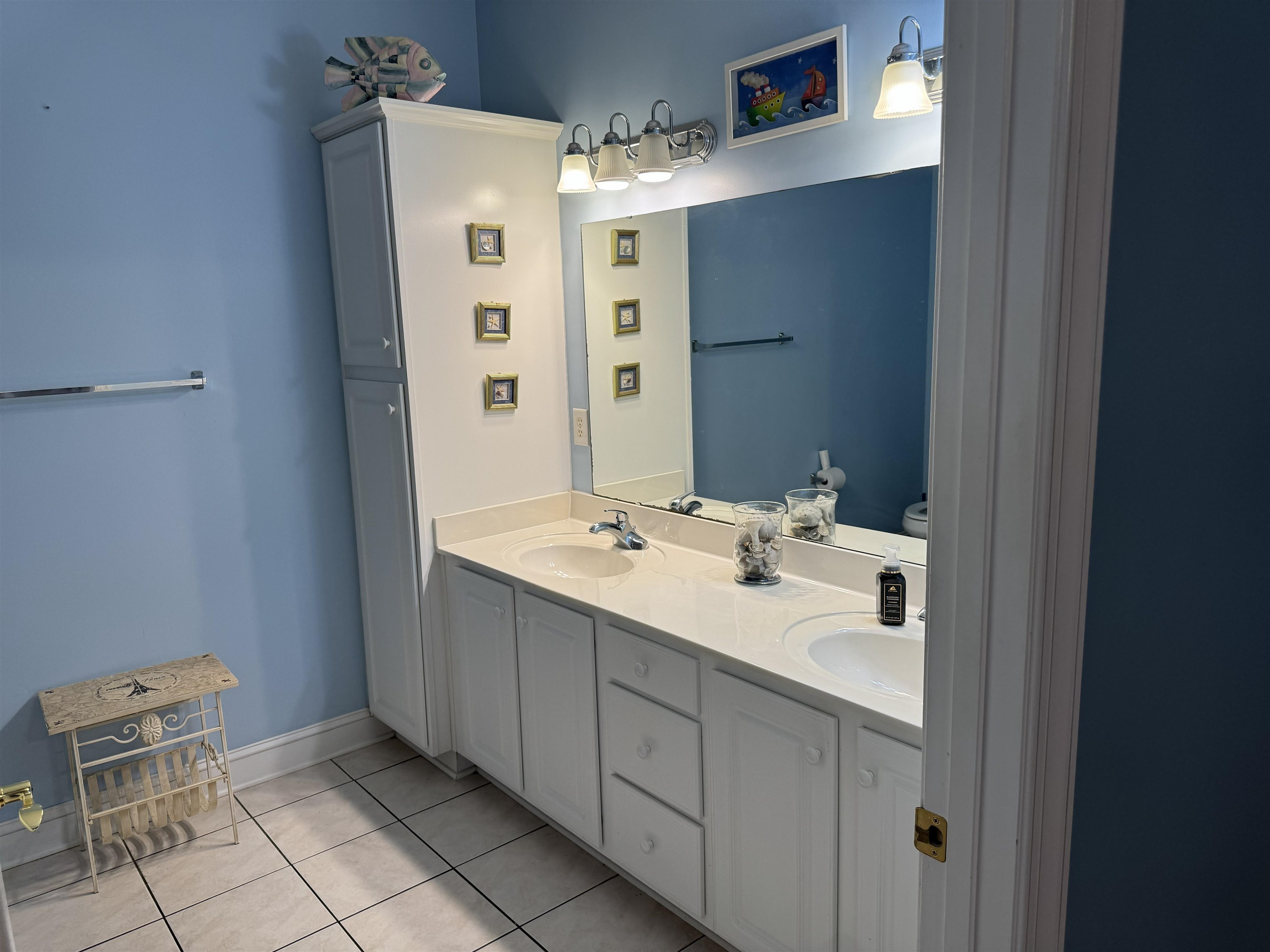 5060 Glenbrook Dr. Property Photo 6