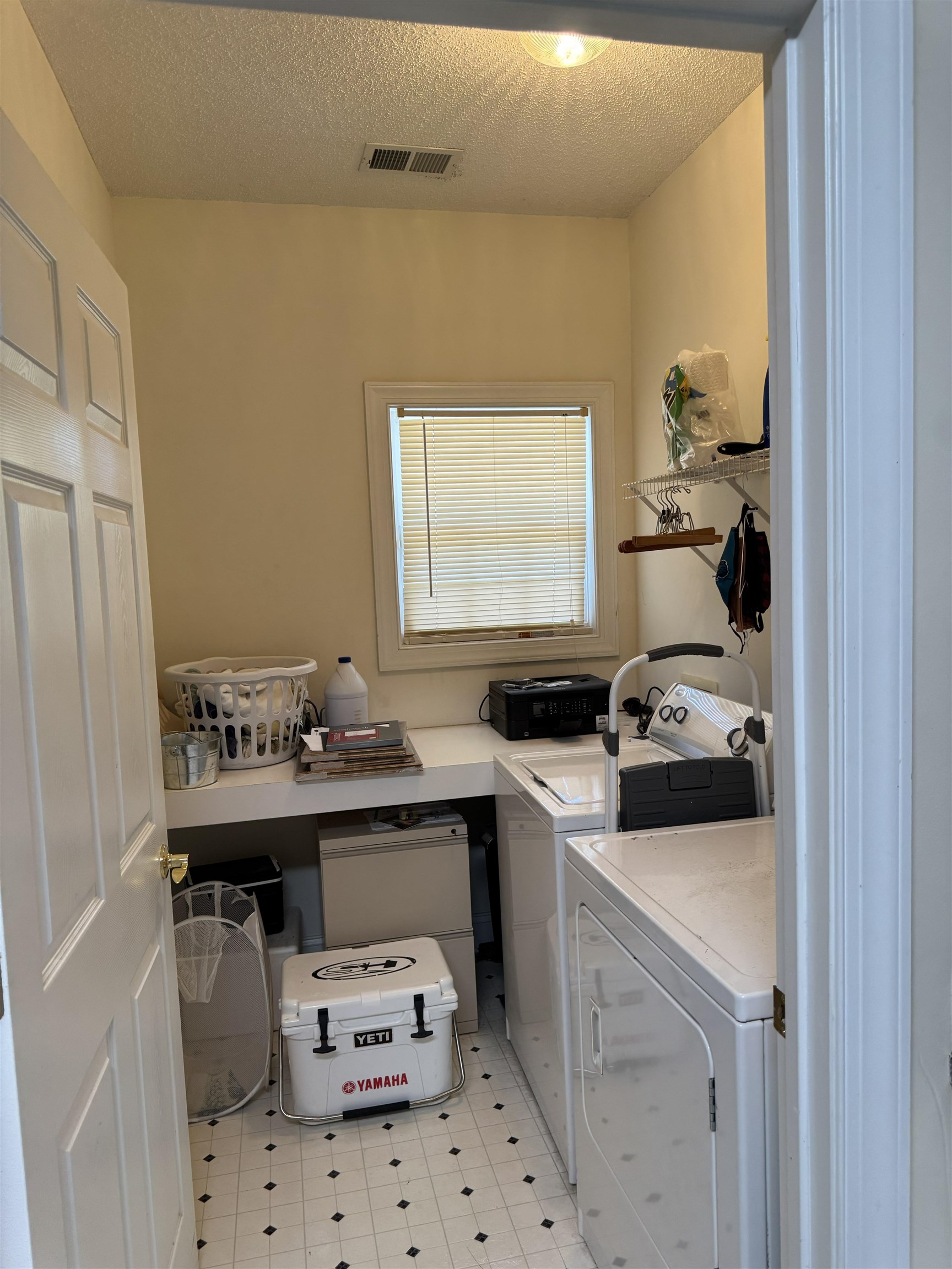 5060 Glenbrook Dr. Property Photo 13
