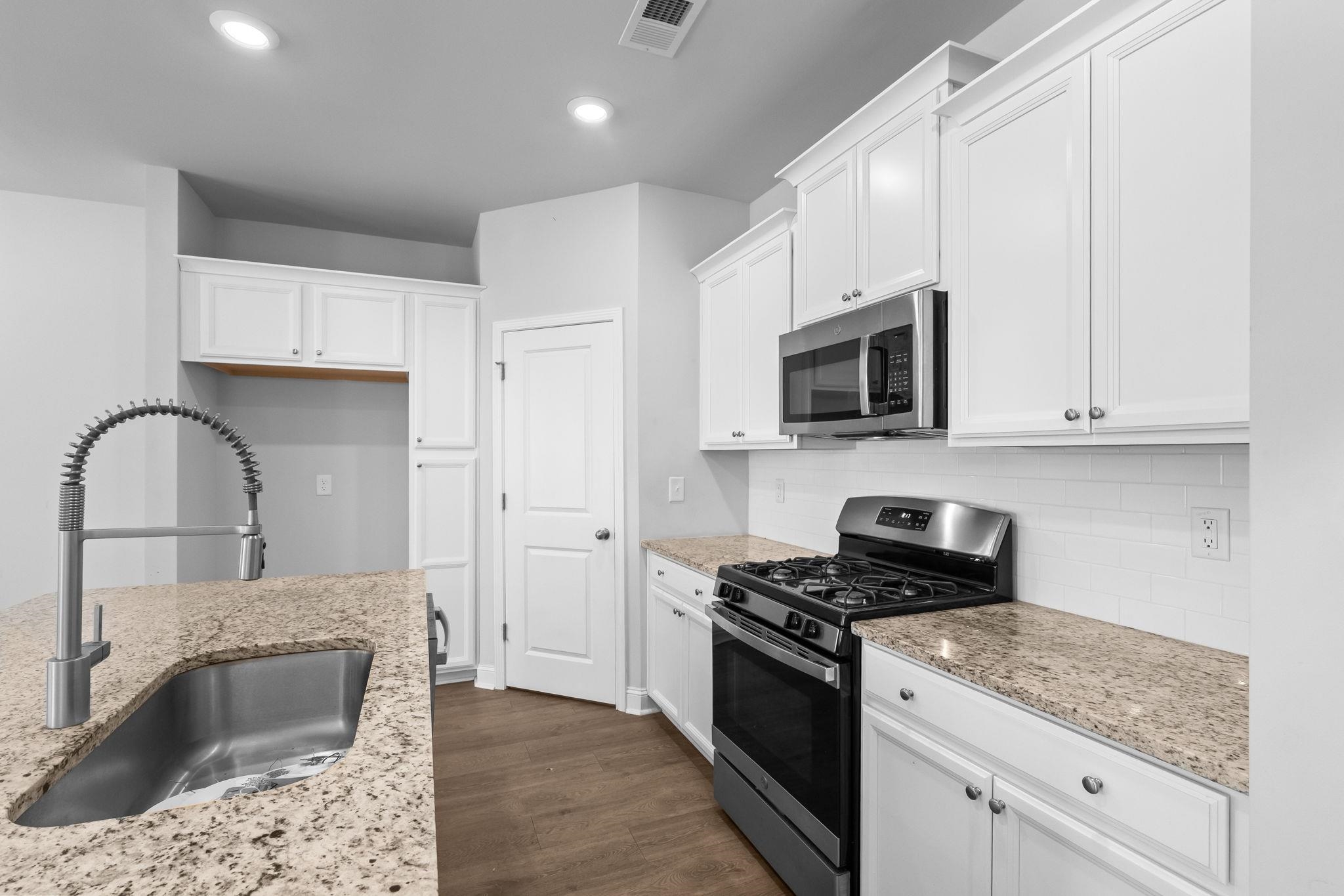 2495 Blue Crane Circle Property Photo 13