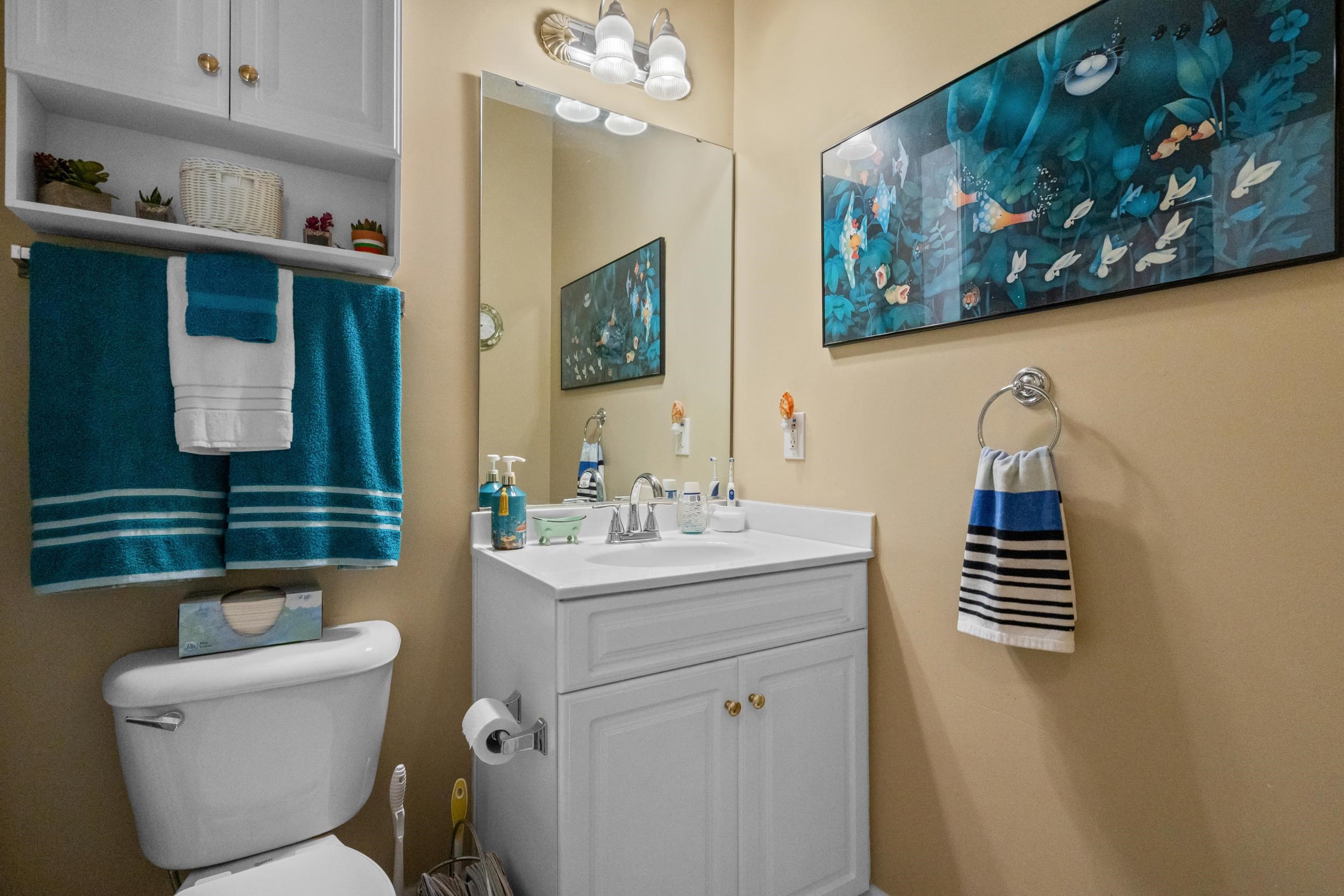 600 Heathrow Dr. Property Photo 23