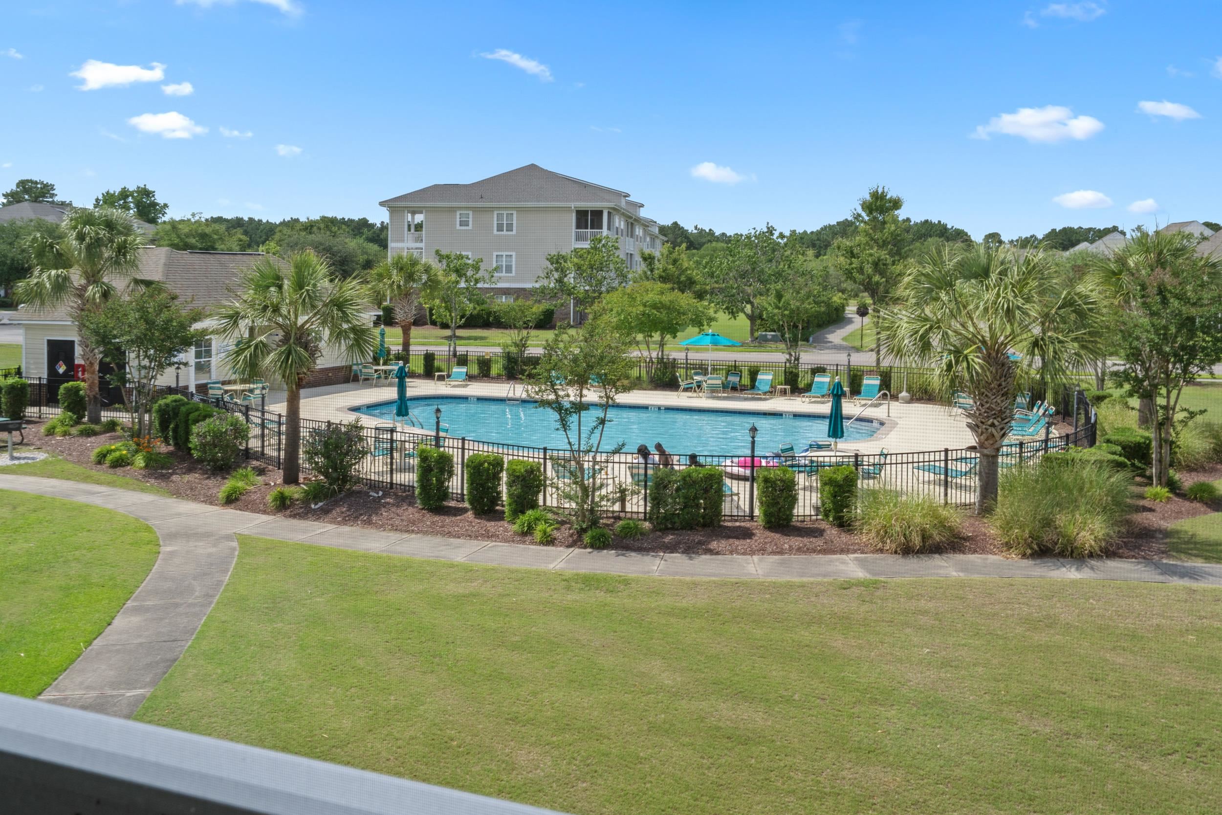 600 Heathrow Dr. Property Photo 30