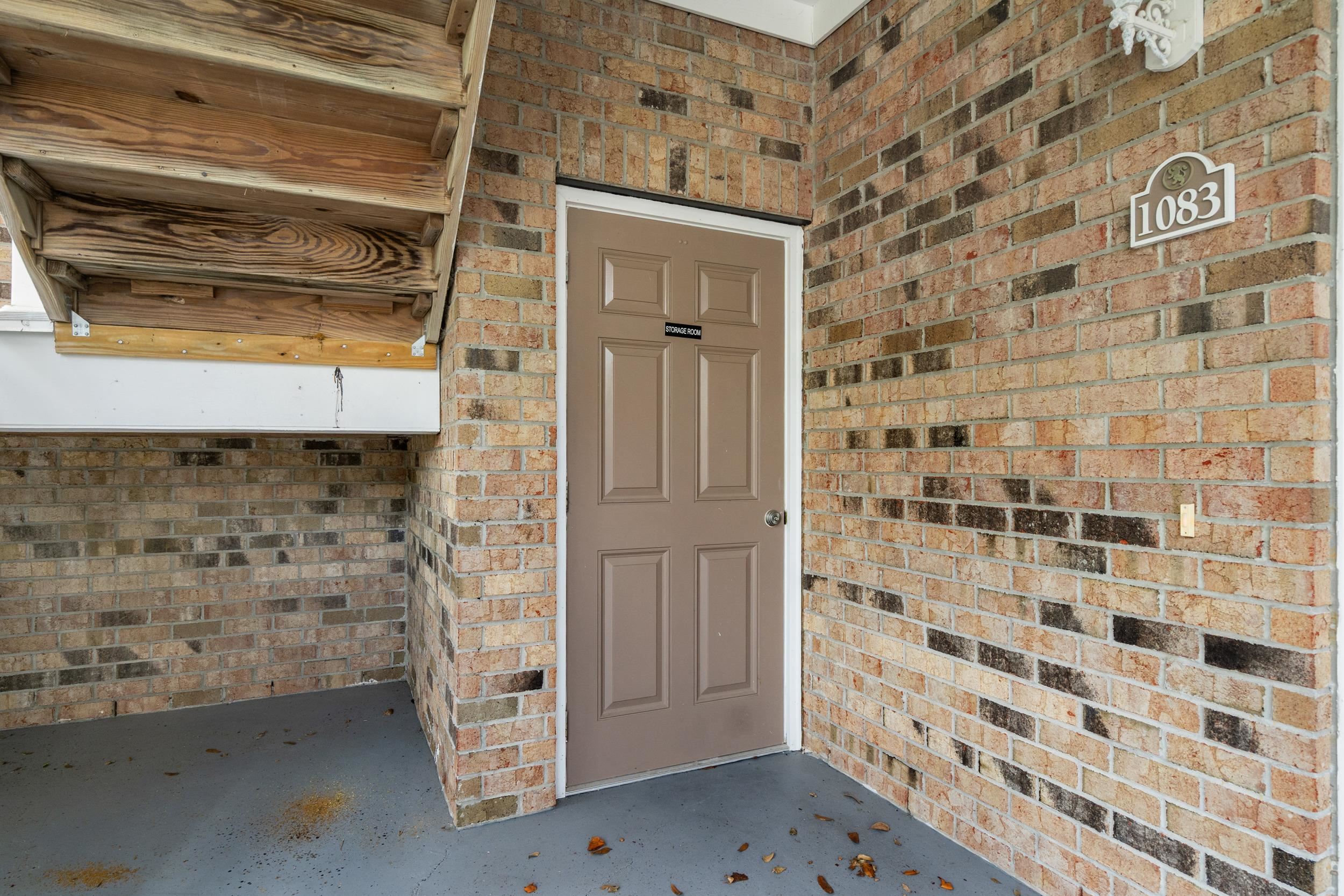 600 Heathrow Dr. Property Photo 31
