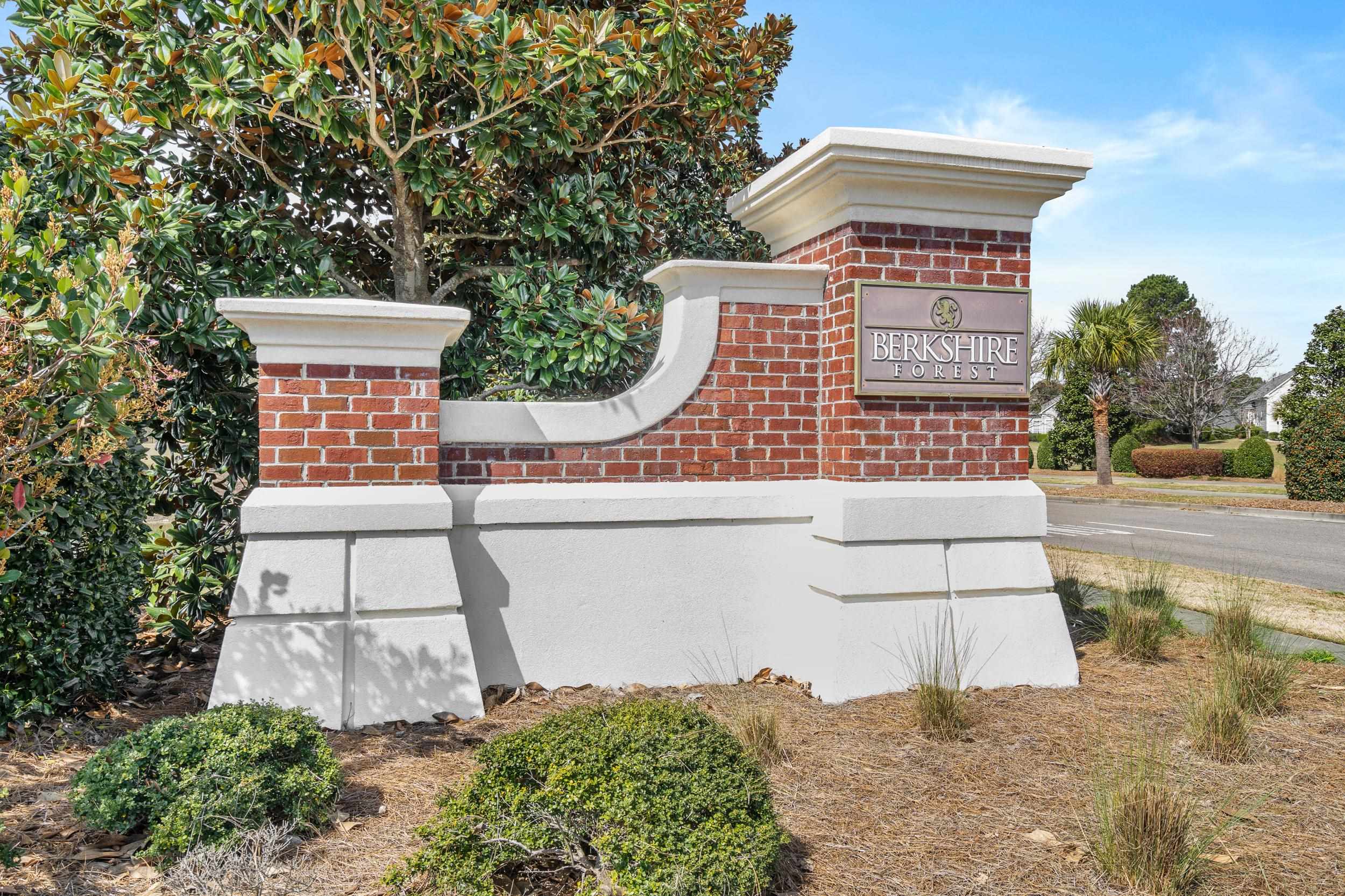 600 Heathrow Dr. Property Photo 32