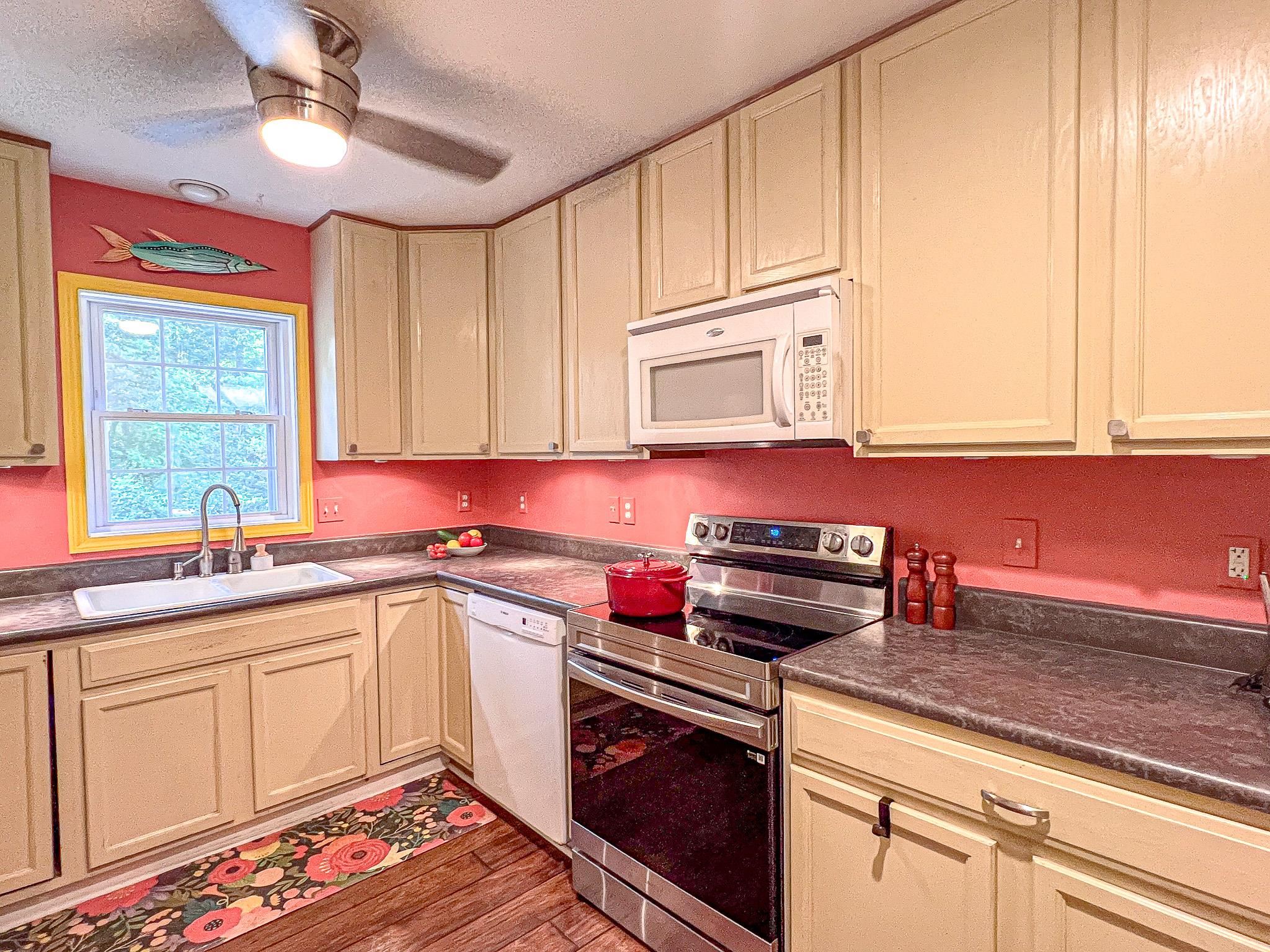 68 Partridge Ln. Property Photo 6