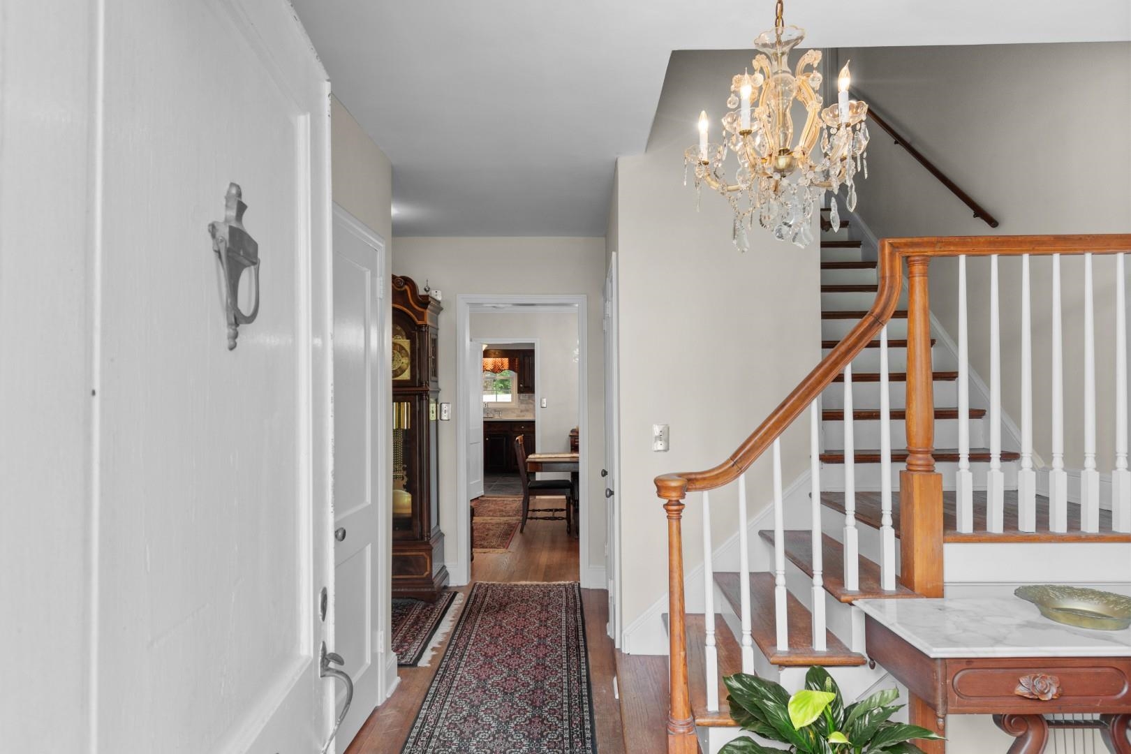 5632 Main St. Property Photo 2