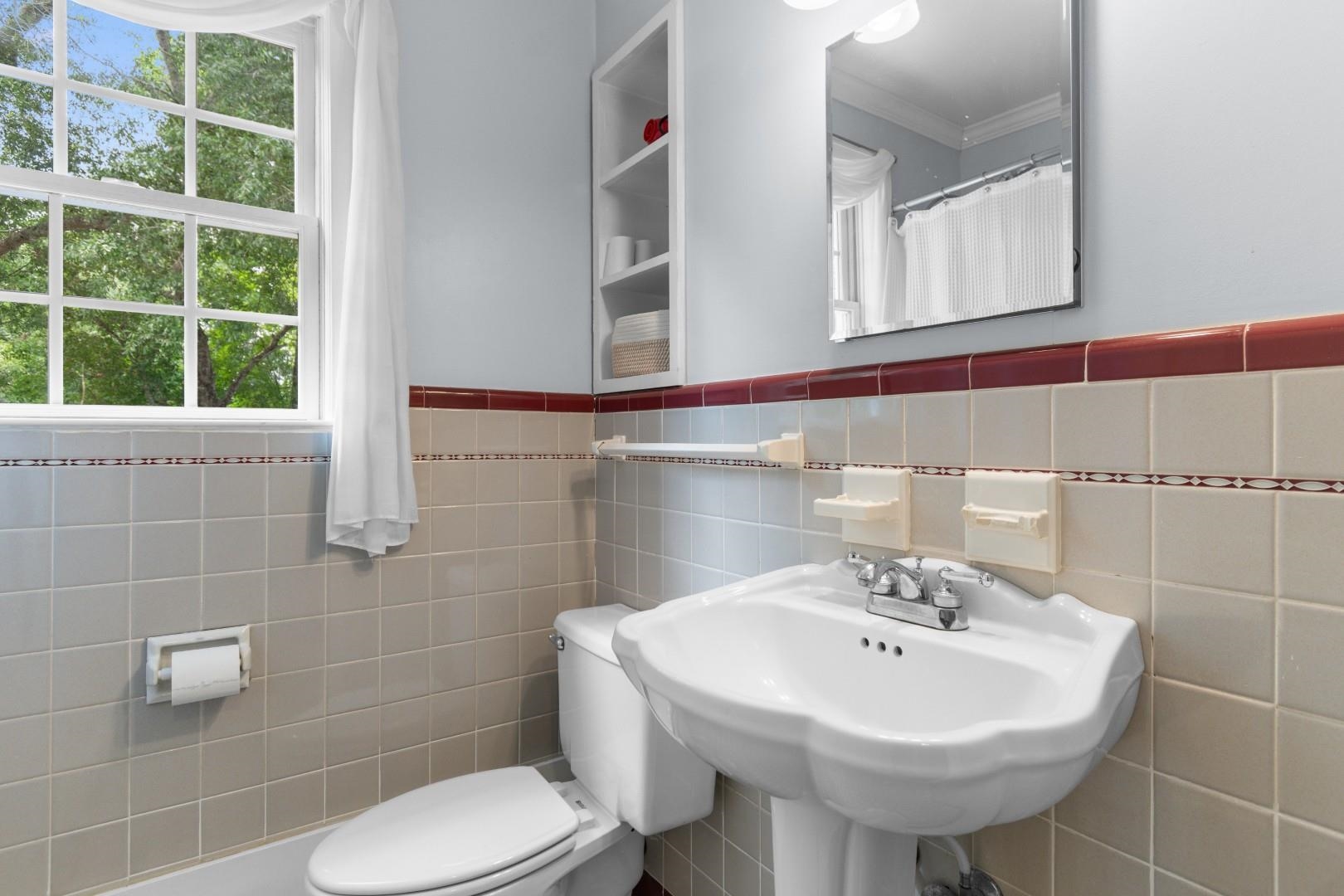5632 Main St. Property Photo 24